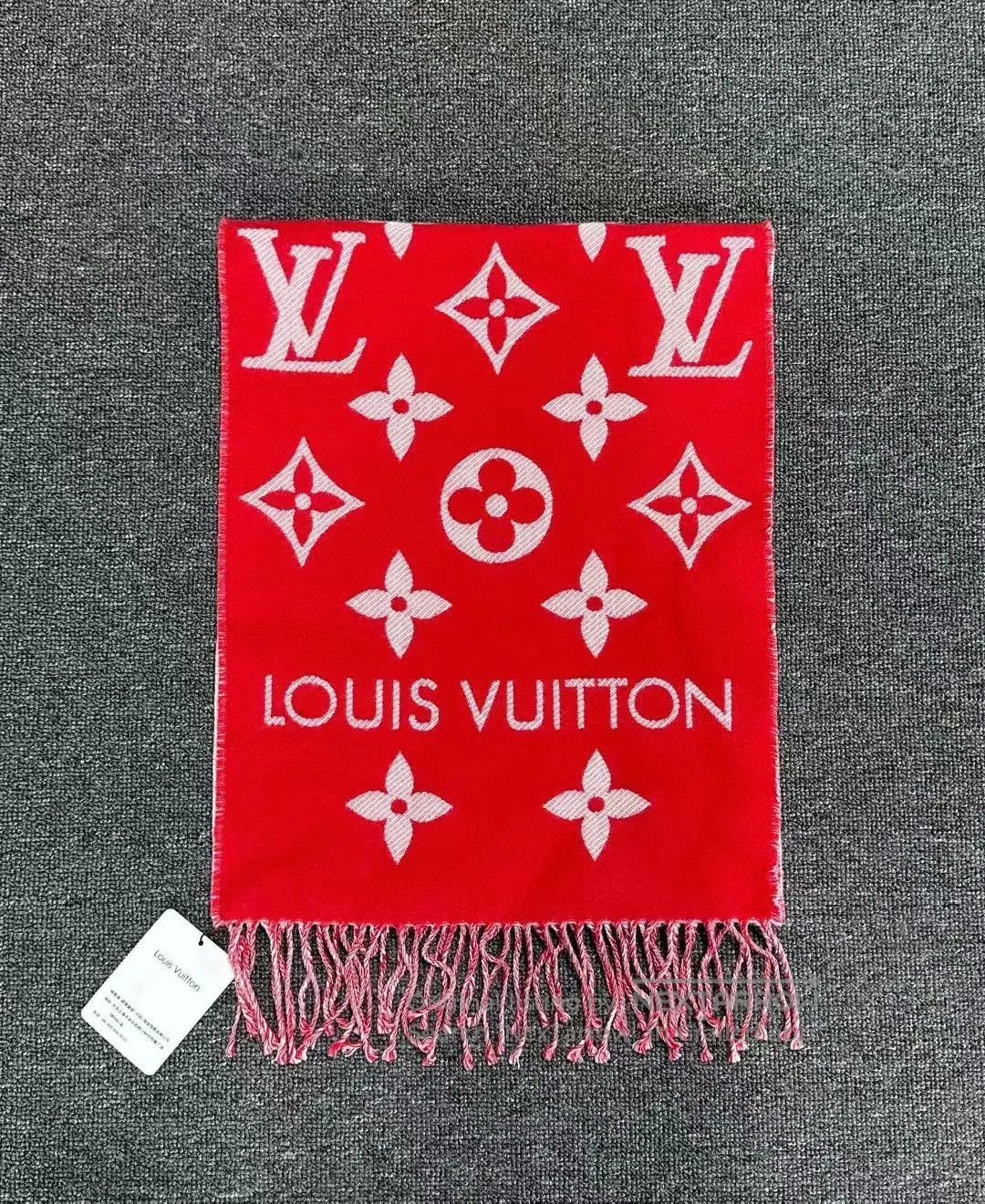 Louis Vuitton red wool scarf by louis vuitton. Size ONE SIZE - 3 Thumbnail