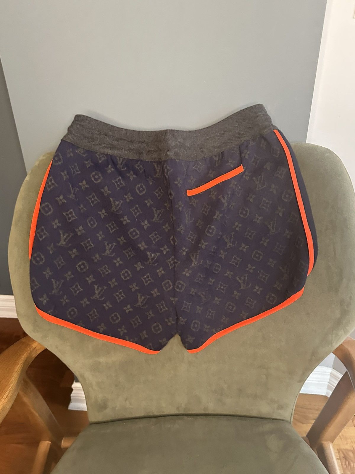 Louis Vuitton Louis Vuitton Navy & Orange Monogram Women Shorts, sz M Size 30" / US 8 / IT 44 - 2 Thumbnail