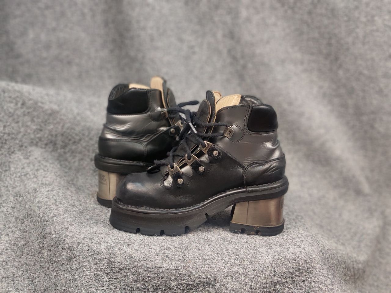 New Rock New Rock Black Leather metallic heel with hole lace Boots Size US 10 / IT 40 - 14 Thumbnail
