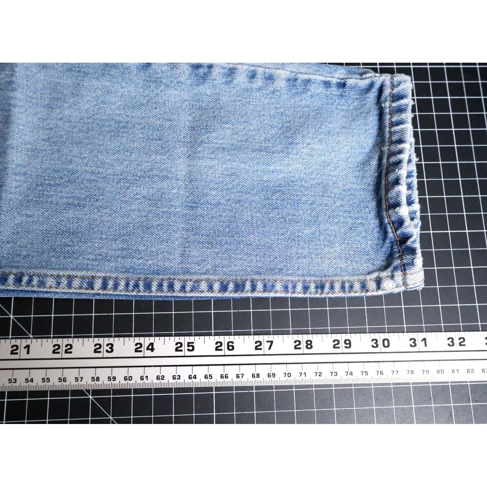 Levi's VINTAGE Levi's 512 Jeans Slim Tapered 31 x 31 Blue Denim Men 2000s 90s Grunge Retro Hipster Classic Jeans Mens Size US 31 - 7 Thumbnail