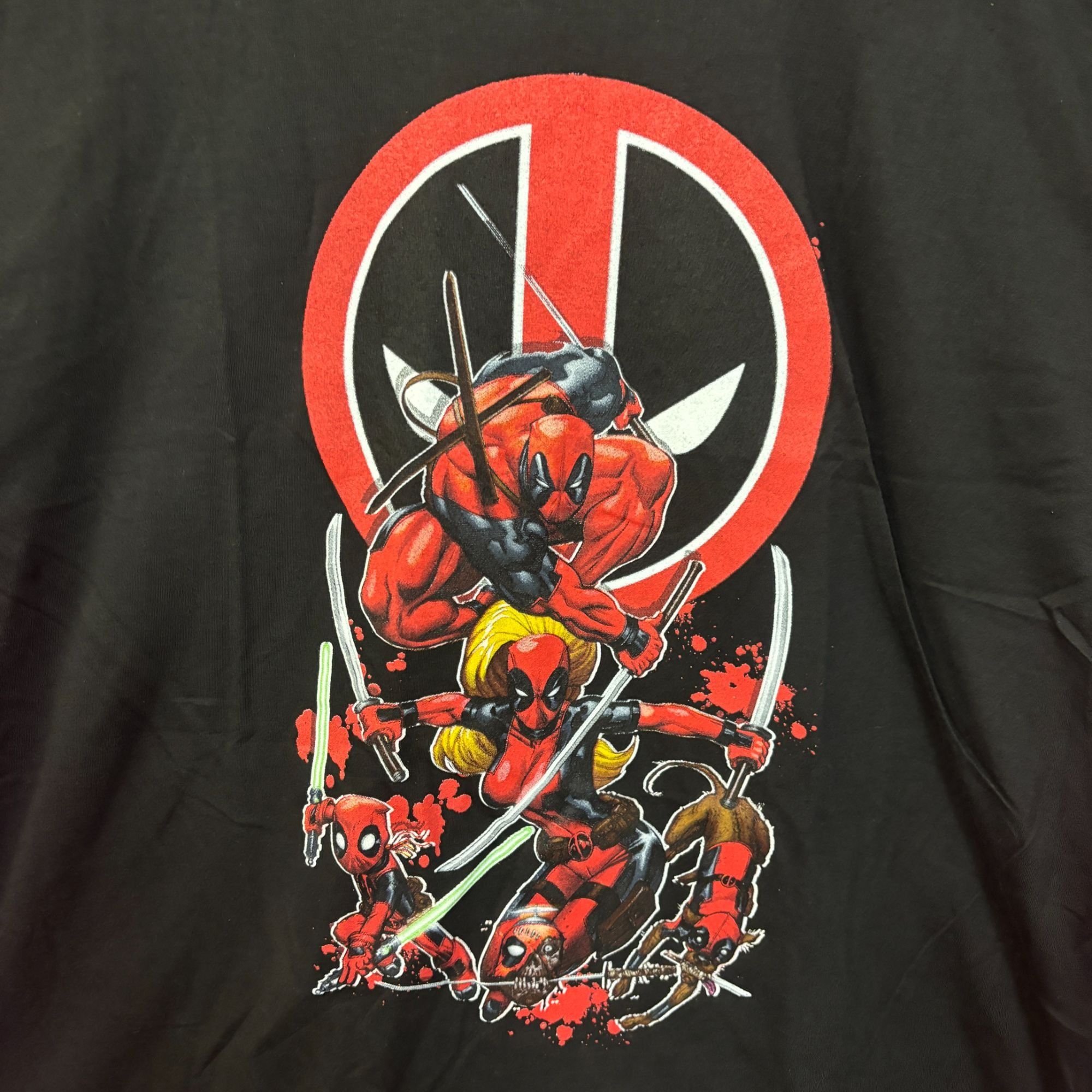 Marvel Comics Marvel Deadpool Family Tshirt size XL Size US XL / EU 56 / 4 - 2 Thumbnail
