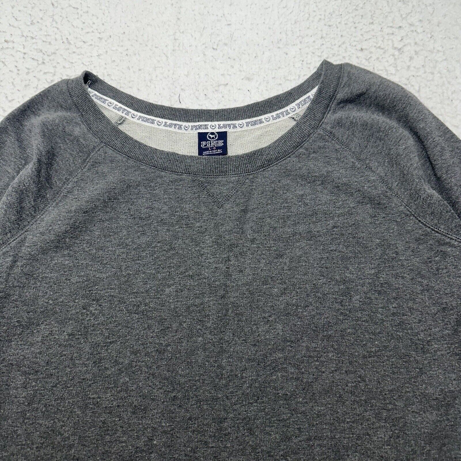 Victoria's Secret Victoria's Secret PINK Large Gray Crewneck Sweatshirt Dog Size L / US 10 / IT 46 - 2 Thumbnail