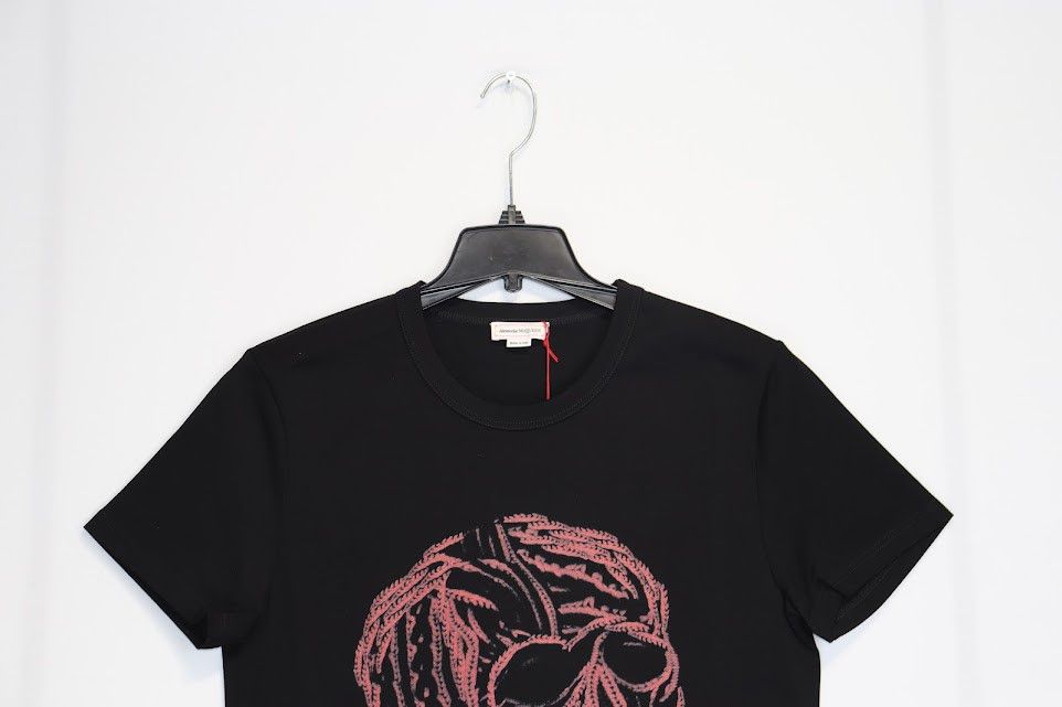 Alexander McQueen o1rshd1 Skull Logo T-Shirt in Black Size US M / EU 48-50 / 2 - 4 Thumbnail
