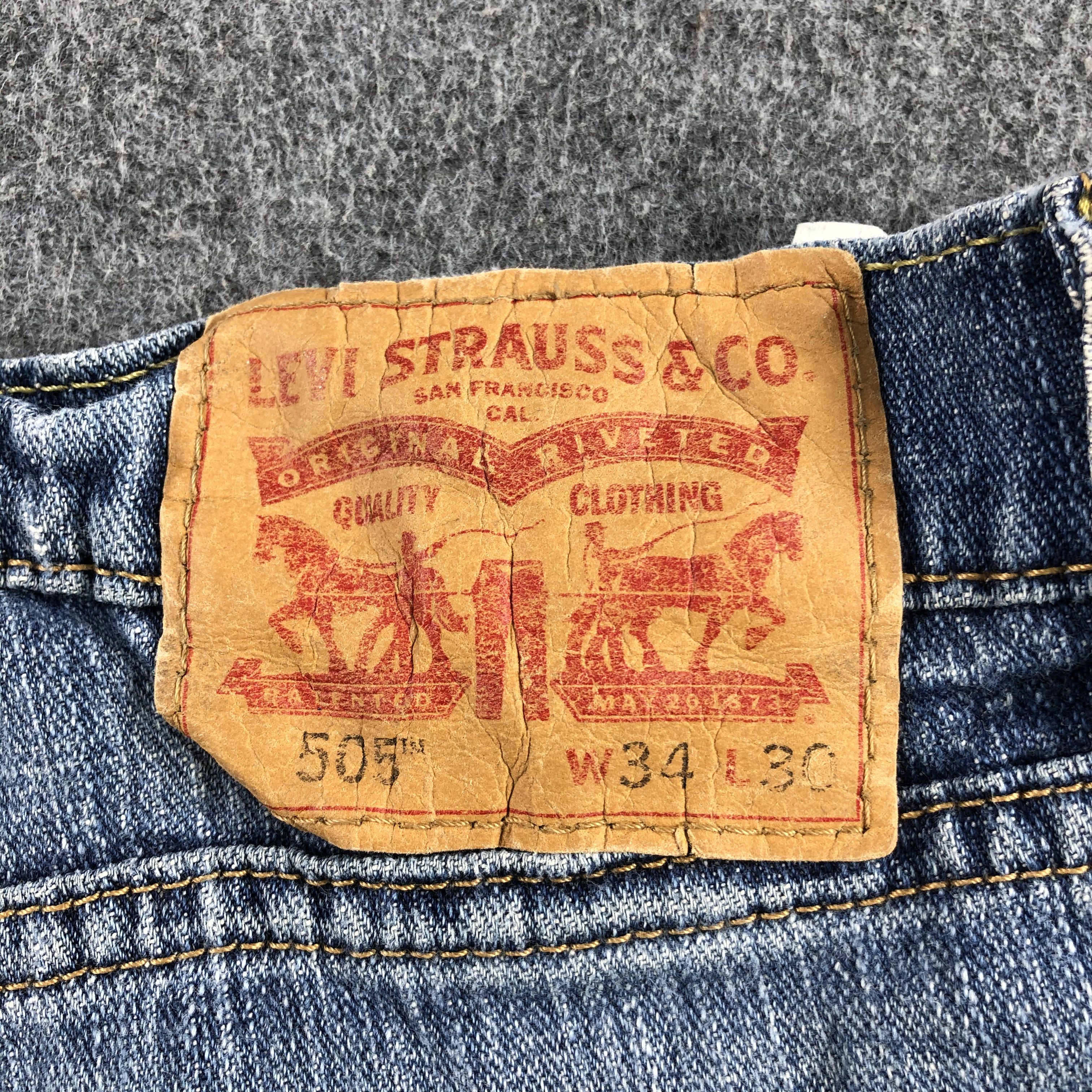 Levi's Vintage Blue Wash Levis 505 Jeans-J2028 Size US 35 - 5 Thumbnail