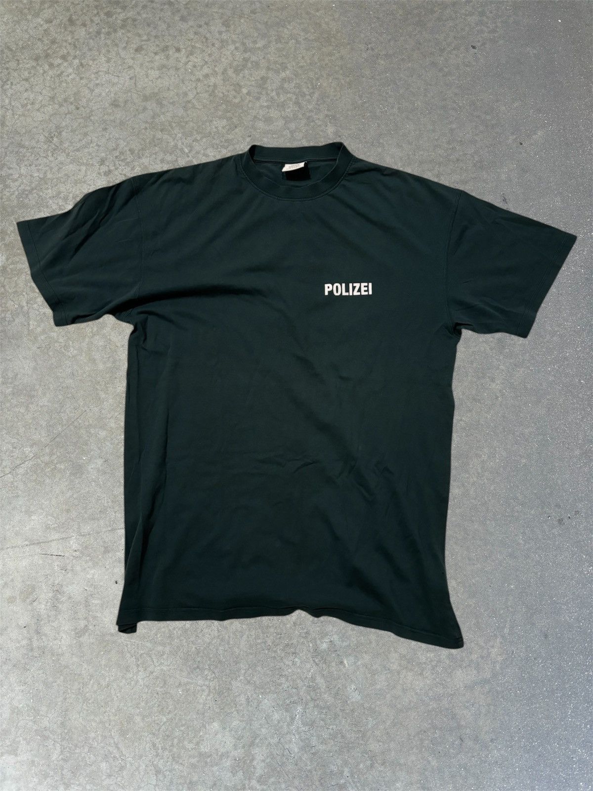 Vetements Vetements Polizei T-shirt Size US S / EU 44-46 / 1 - 2 Thumbnail