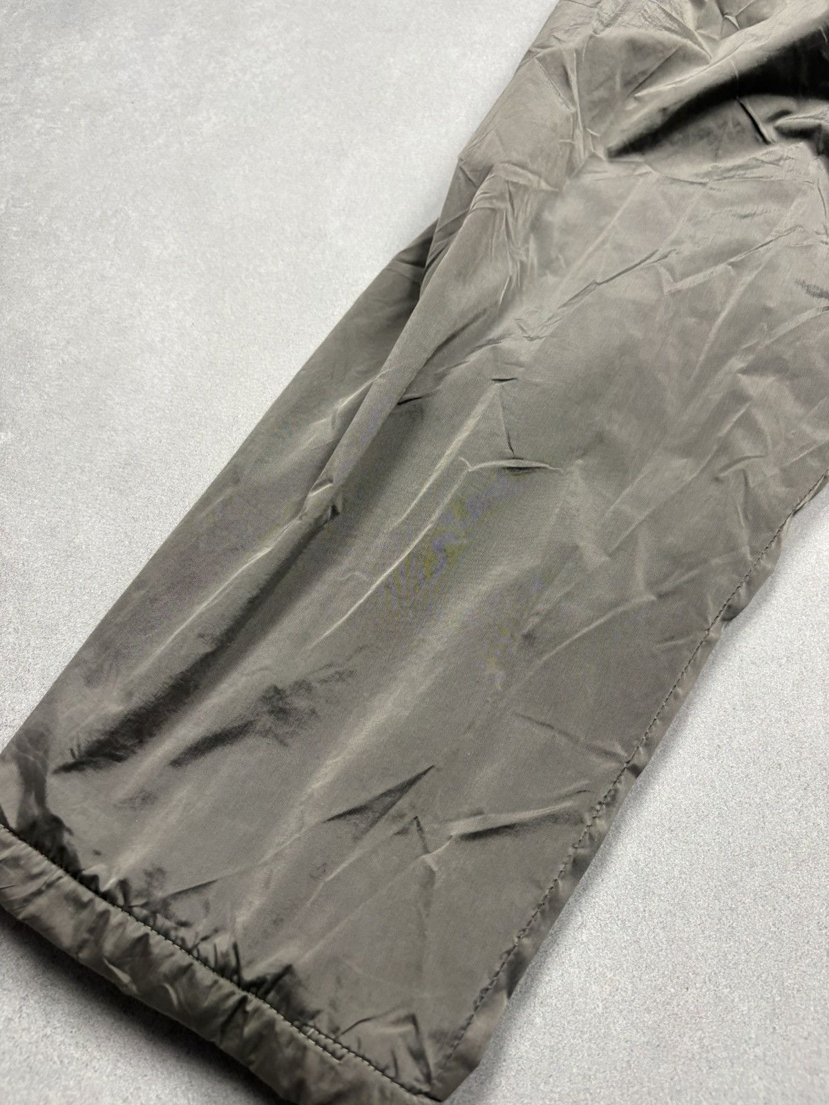Calvin Klein Calvin Klein Jeans Nylon Metal Silver Jacket Vintage 00s Y2K Size US M / EU 48-50 / 2 - 12 Thumbnail
