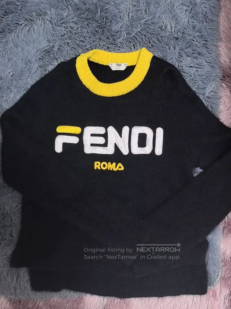 Fendi Fendi Knit sweater with large logo embroidery on the chest Size S / US 4 / IT 40 - 1 Thumbnail
