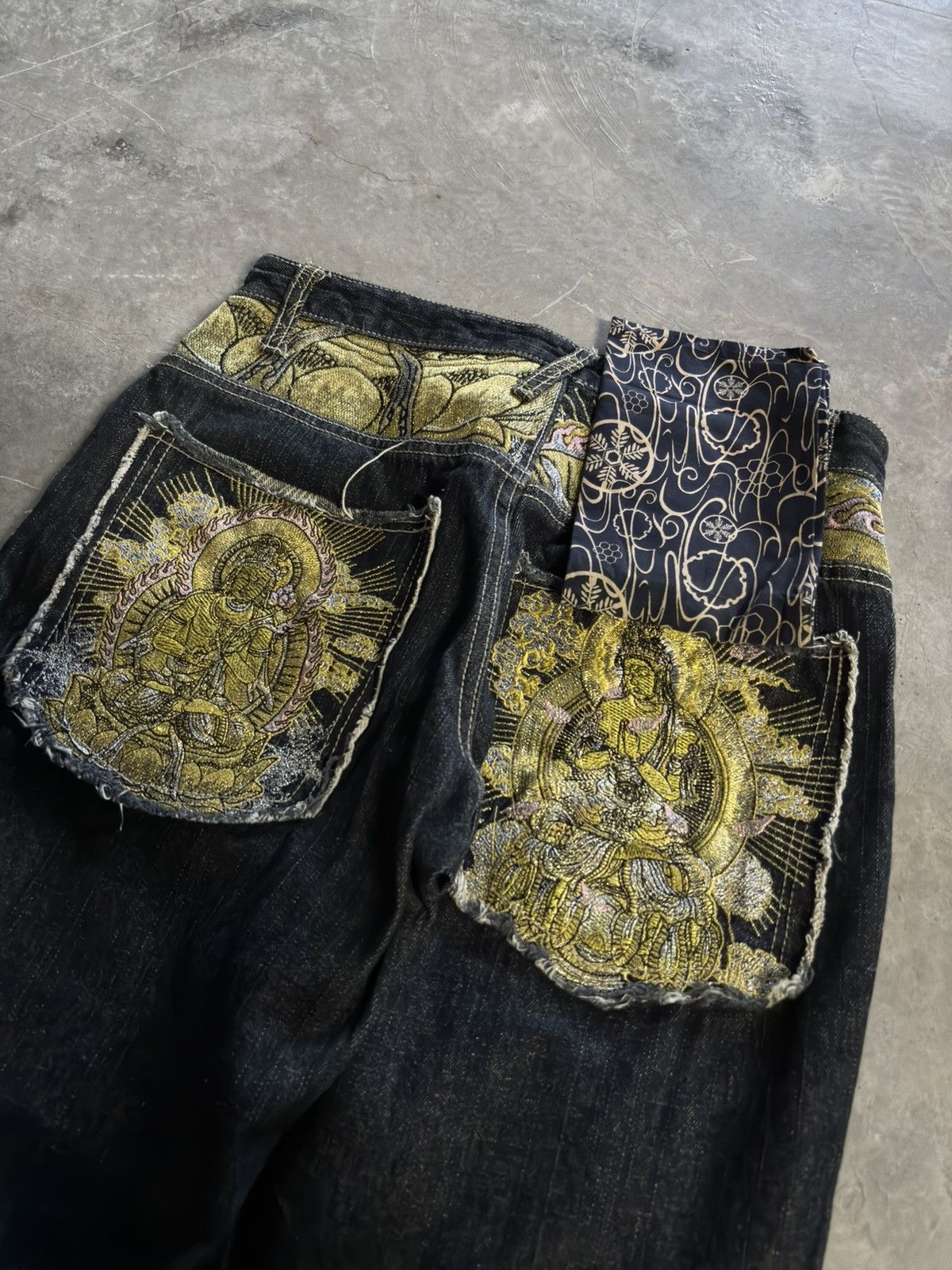 Japanese Brand GUMU buddha hindu japanese denim sukajan karakuri tamashii Size US 30 / EU 46 - 1 Thumbnail