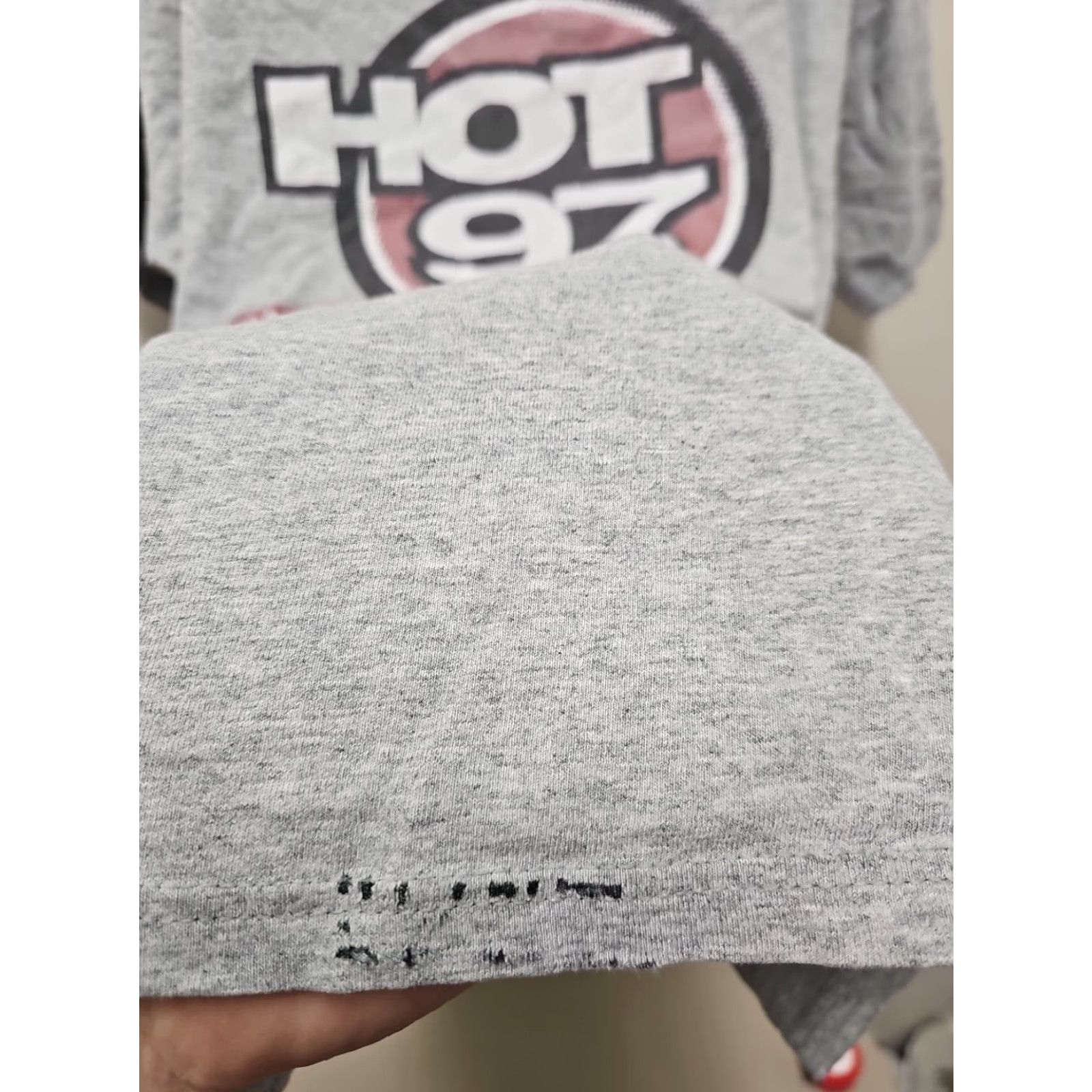 Fruit Of The Loom VINTAGE Hot 97 FM Shirt Mens XL Black Graphic T-Shirt Hip Hop Music NYC Size US XL / EU 56 / 4 - 5 Thumbnail
