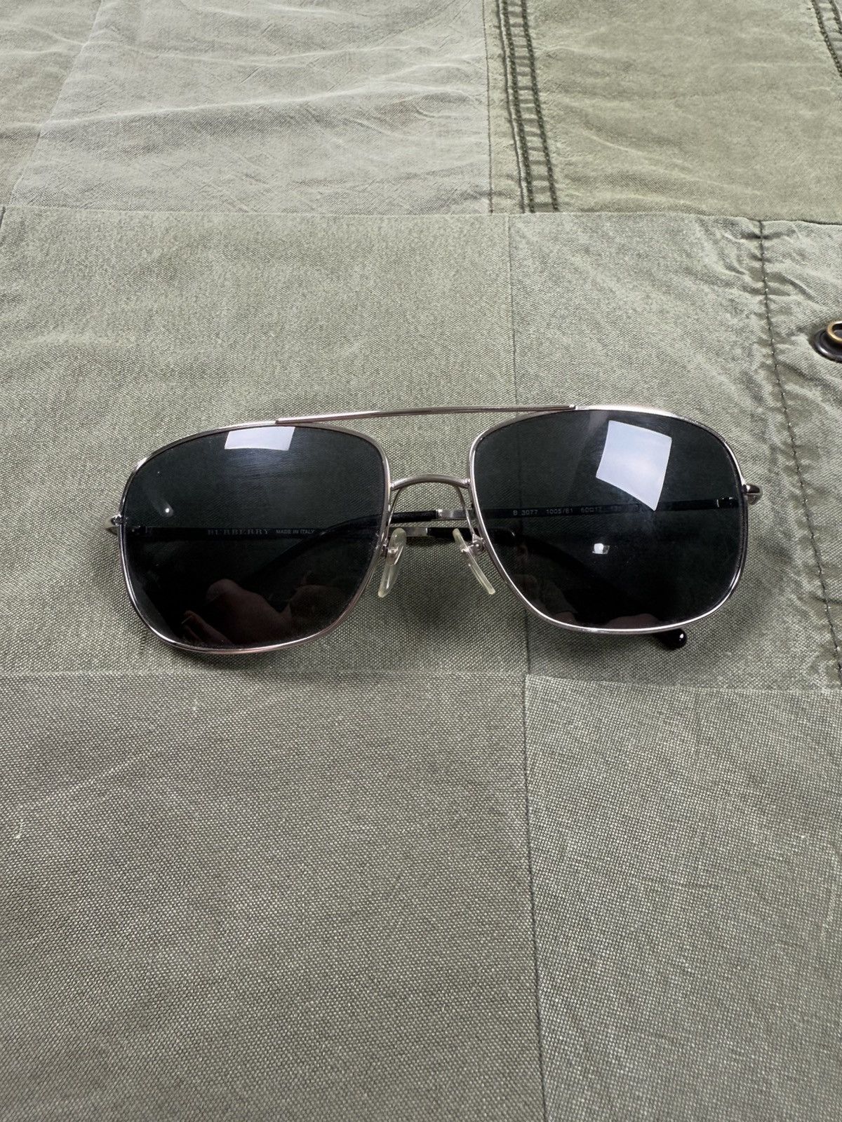 Burberry Checkered Sunglasses Size ONE SIZE - 2 Thumbnail