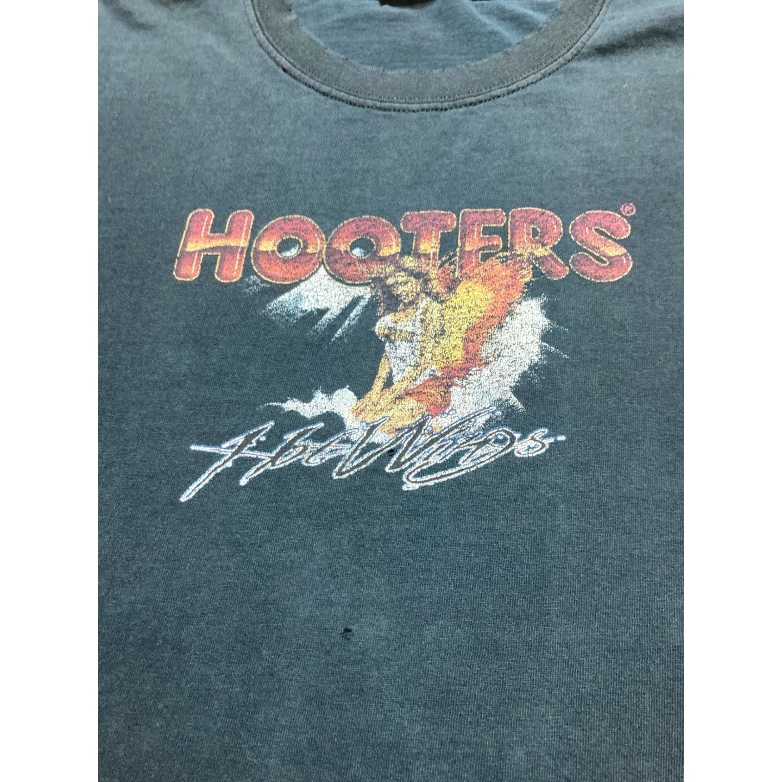 Vintage VINTAGE Hooters T-Shirt Angel Distressed Black Large Men Size US L / EU 52-54 / 3 - 3 Thumbnail