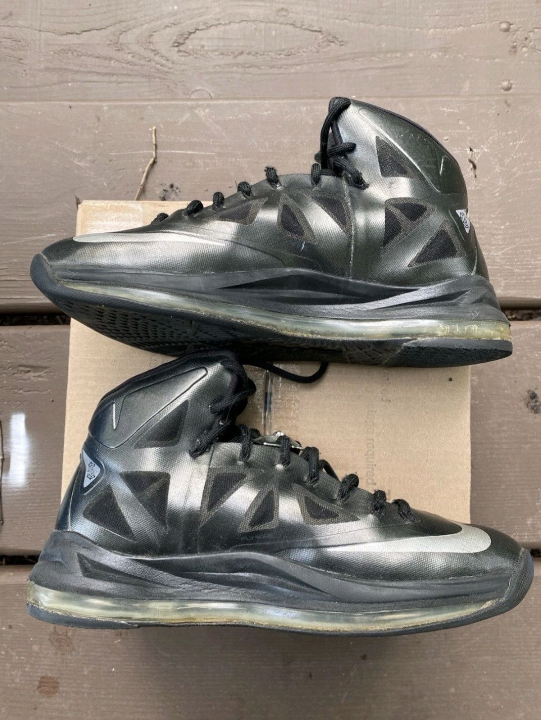 Nike Nike LeBron 10 Carbon 541100001 Size 10.5 Men Size US 10.5 / EU 43-44 - 4 Thumbnail