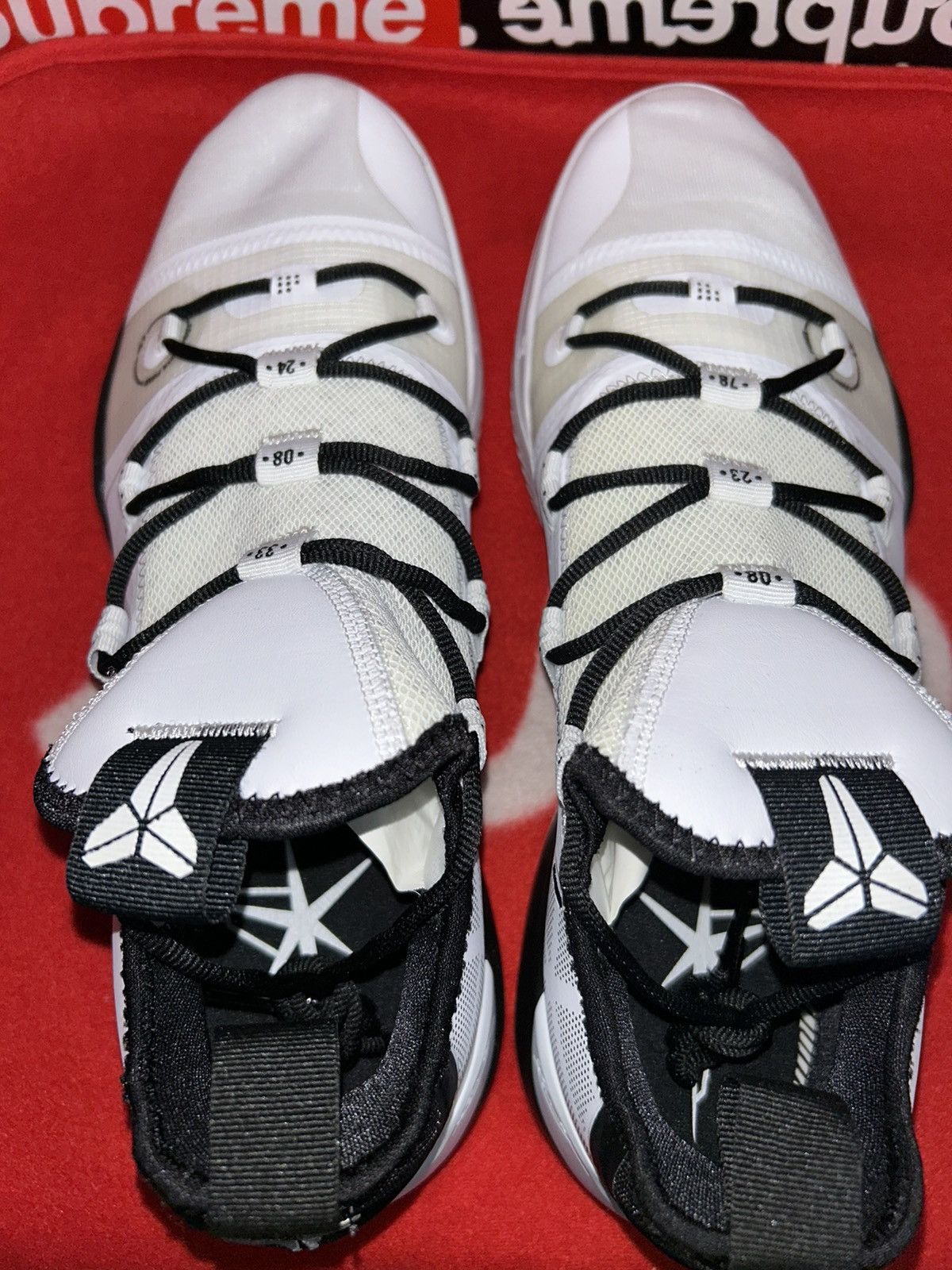 Nike Nike Kobe A.D. Exodus TB ‘White Black’ AT3874-101 size 13.5 Size US 13 / EU 46 - 4 Thumbnail