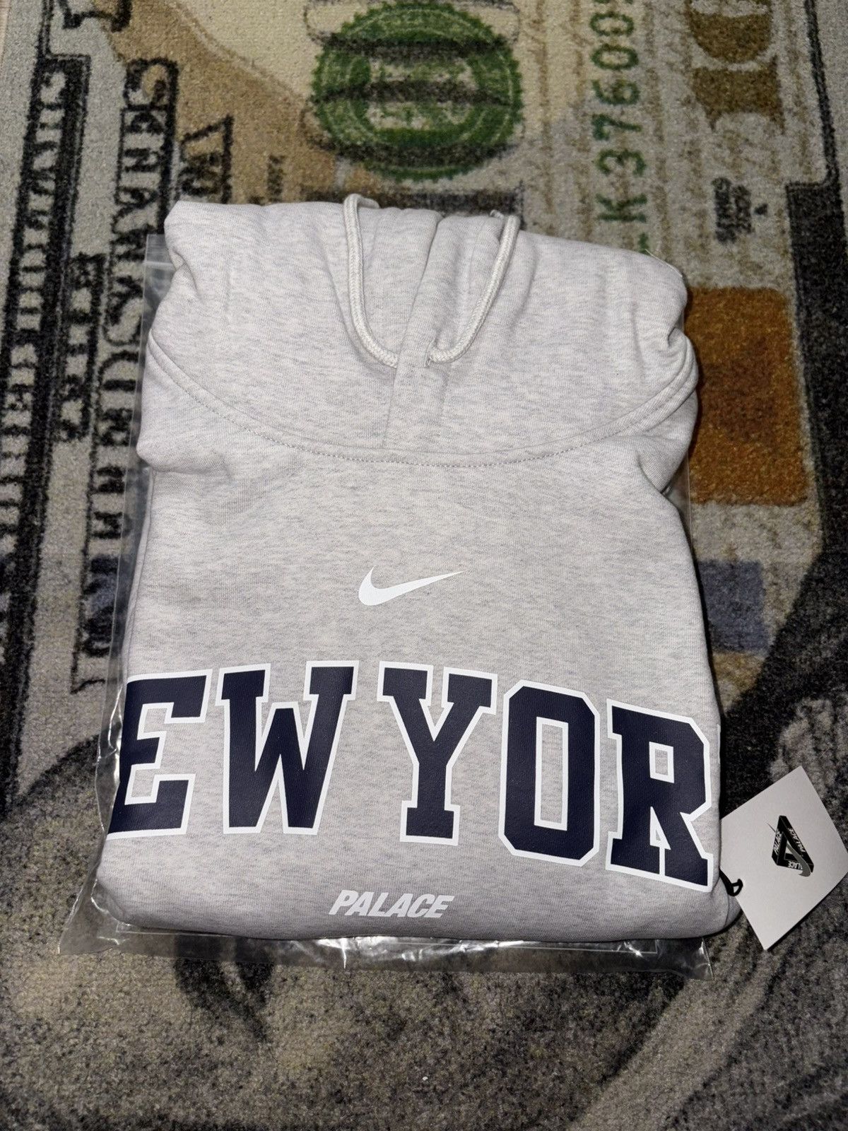 Palace Palace Nike New York Shop Hoodie (INSTORE EXCLUSIVE) Size US L / EU 52-54 / 3 - 1 Thumbnail