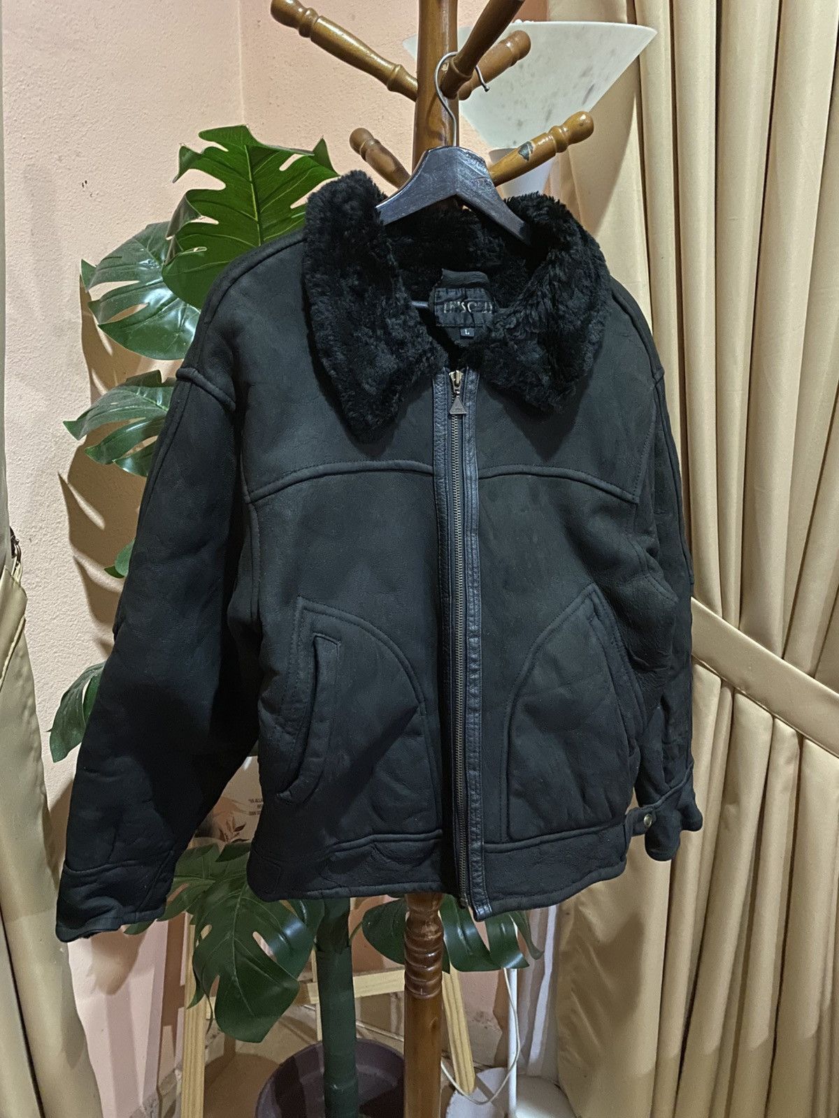 Vintage Vintage Y2K THIS ONLY Black Shearling Bomber Jacket Size US L / EU 52-54 / 3 - 5 Thumbnail