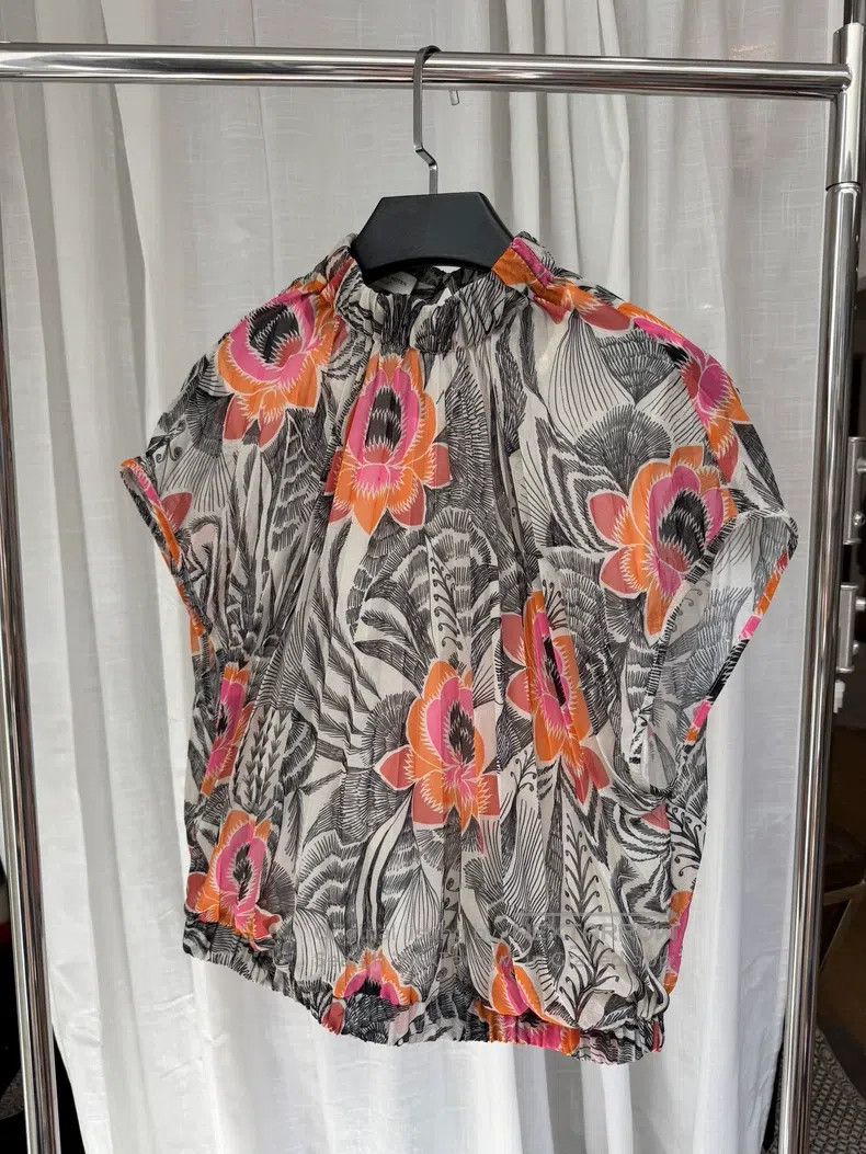 Dries Van Noten Dries Van Noten size:36 Grey pleated top Size US XXS / EU 40 - 1 Thumbnail