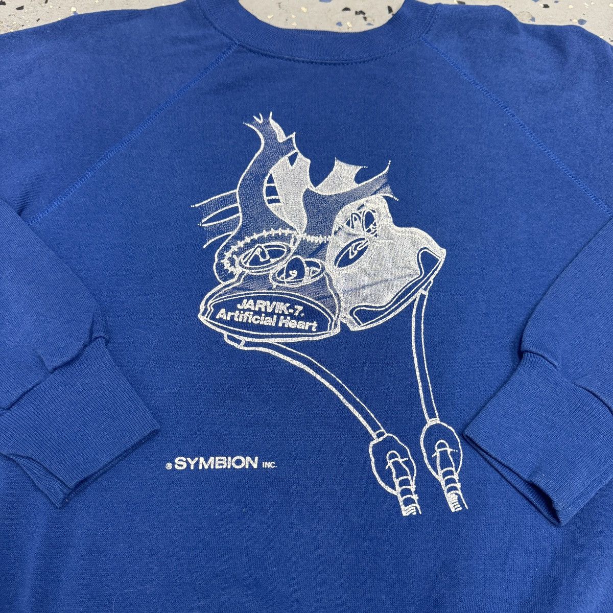 Jerzees Vintage 90s Jerzees Artificial Heart Graphic Sweatshirt M Size US M / EU 48-50 / 2 - 3 Thumbnail