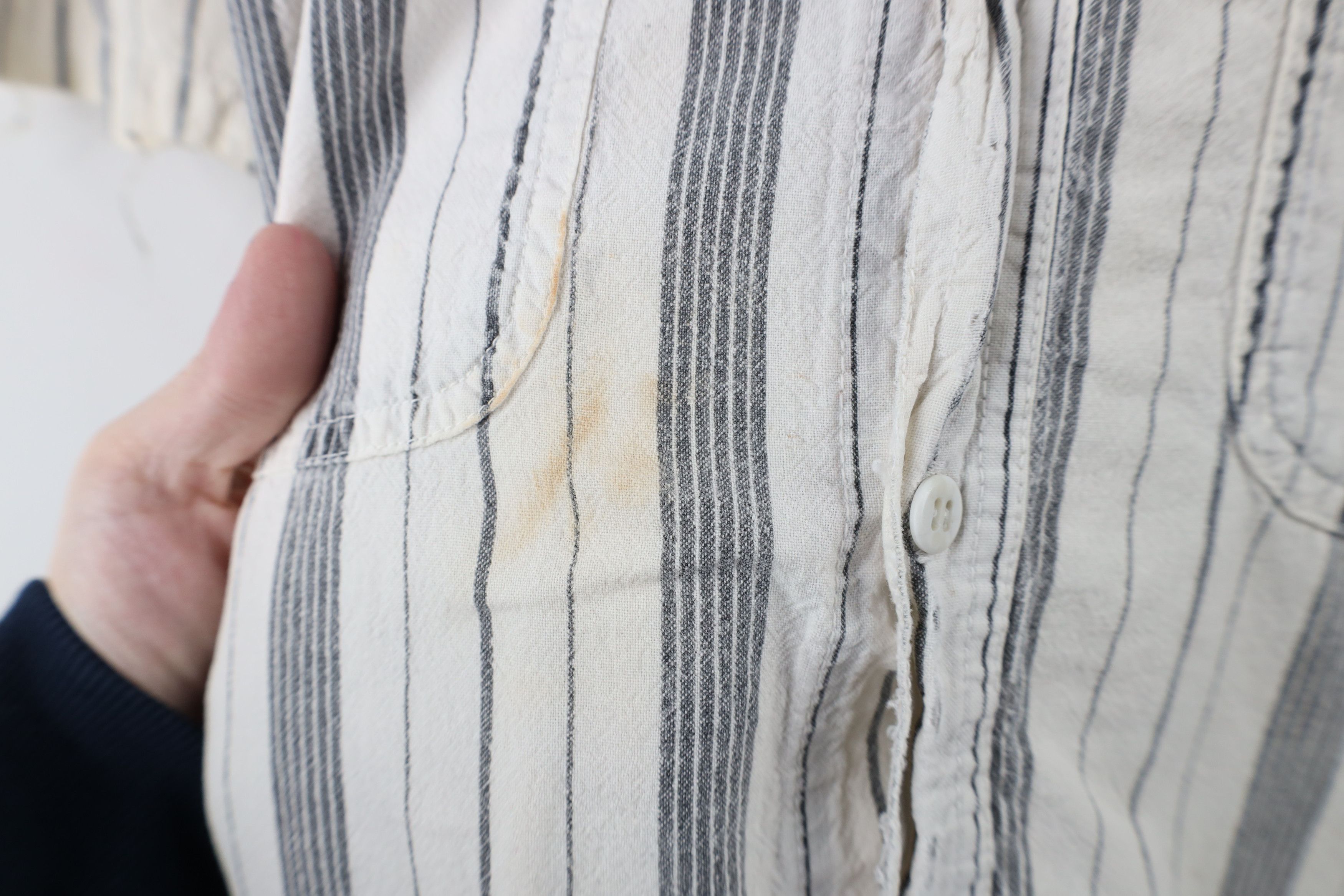 Vintage Vintage 90s Streetwear Big Pocket Striped Button Shirt Size US L / EU 52-54 / 3 - 5 Thumbnail