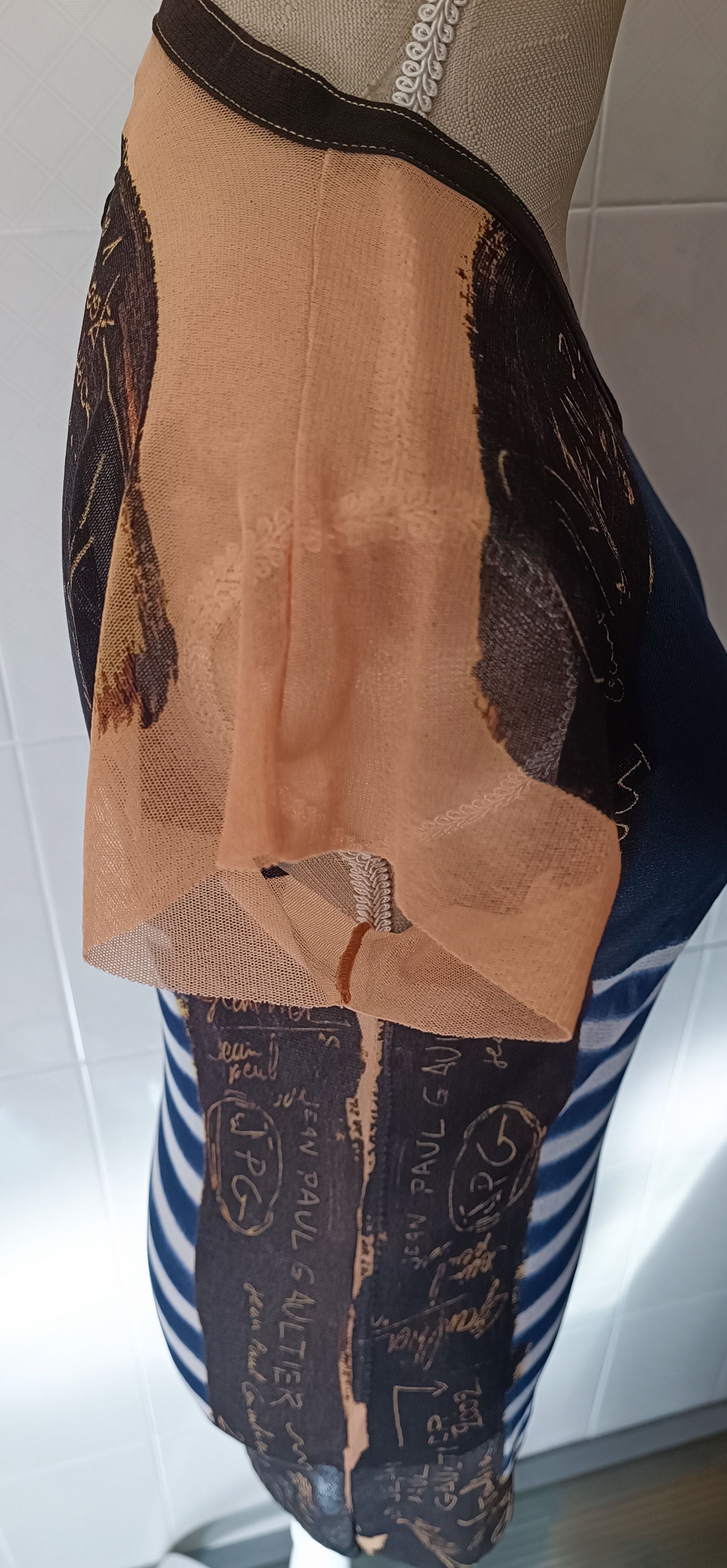 Jean Paul Gaultier SS2001- Graffiti and stripes long top Size US S / EU 44-46 / 1 - 17 Thumbnail