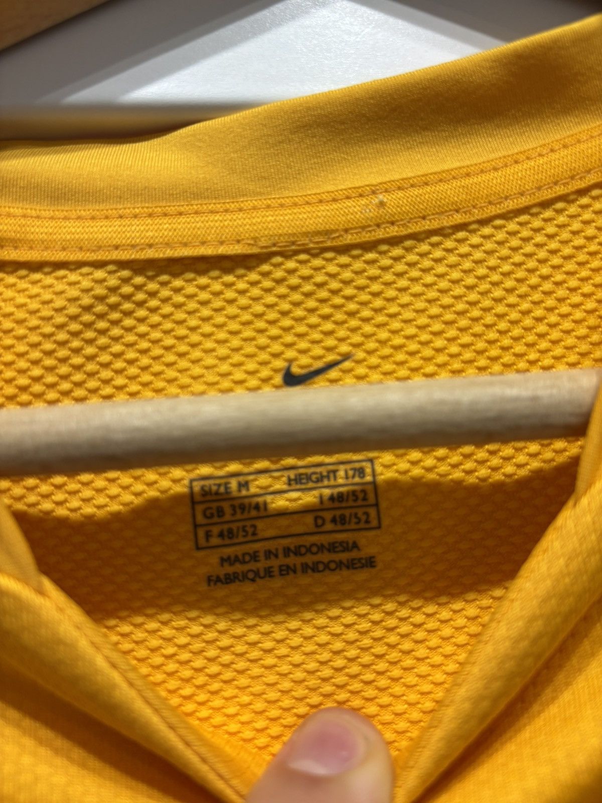 Nike Nike Australia 06 Home Kit soccerjersey footballjersey M Size US M / EU 48-50 / 2 - 7 Thumbnail