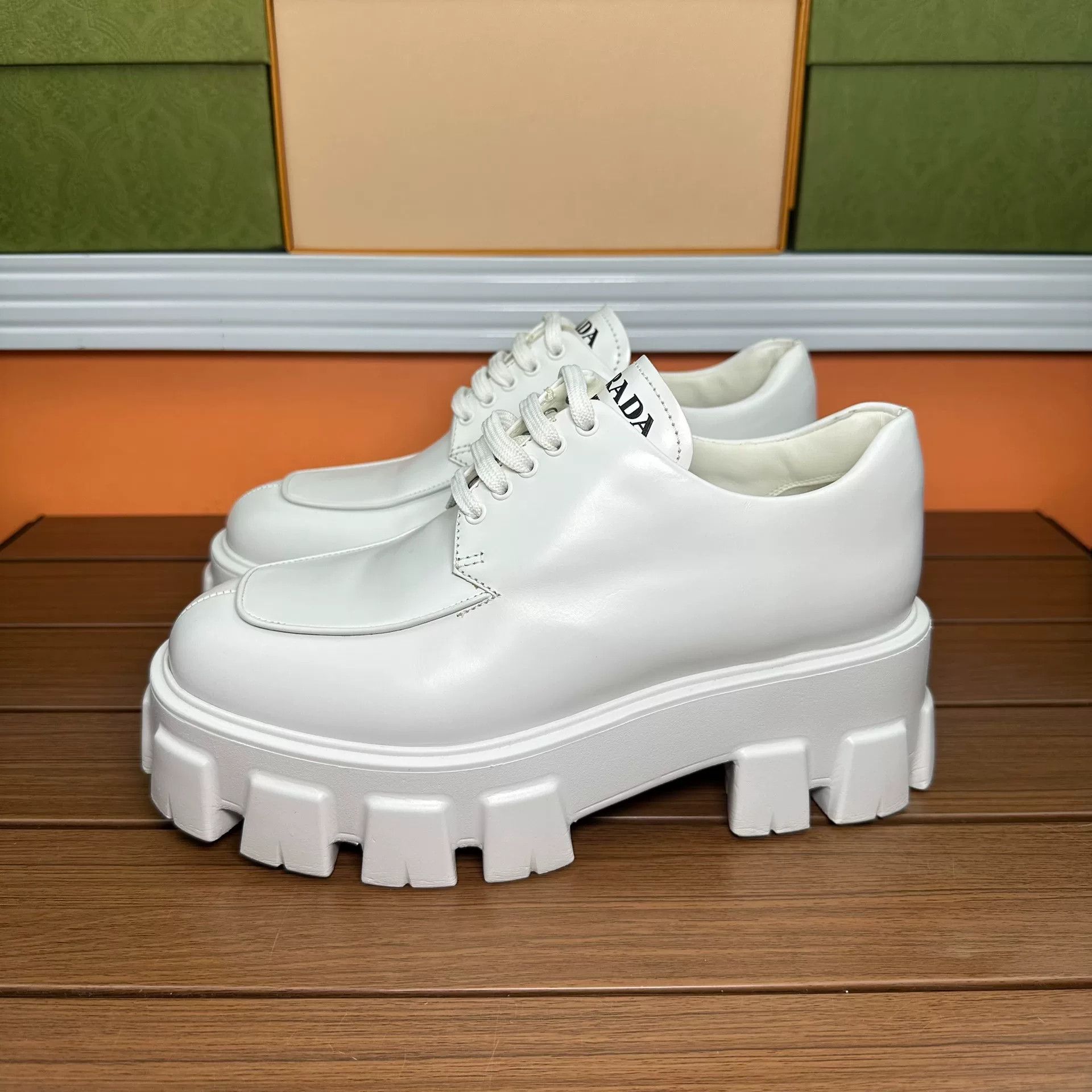 Prada Prada White Lowtop Sneakers it_38 Women Size US 8 / IT 38 - 1 Thumbnail