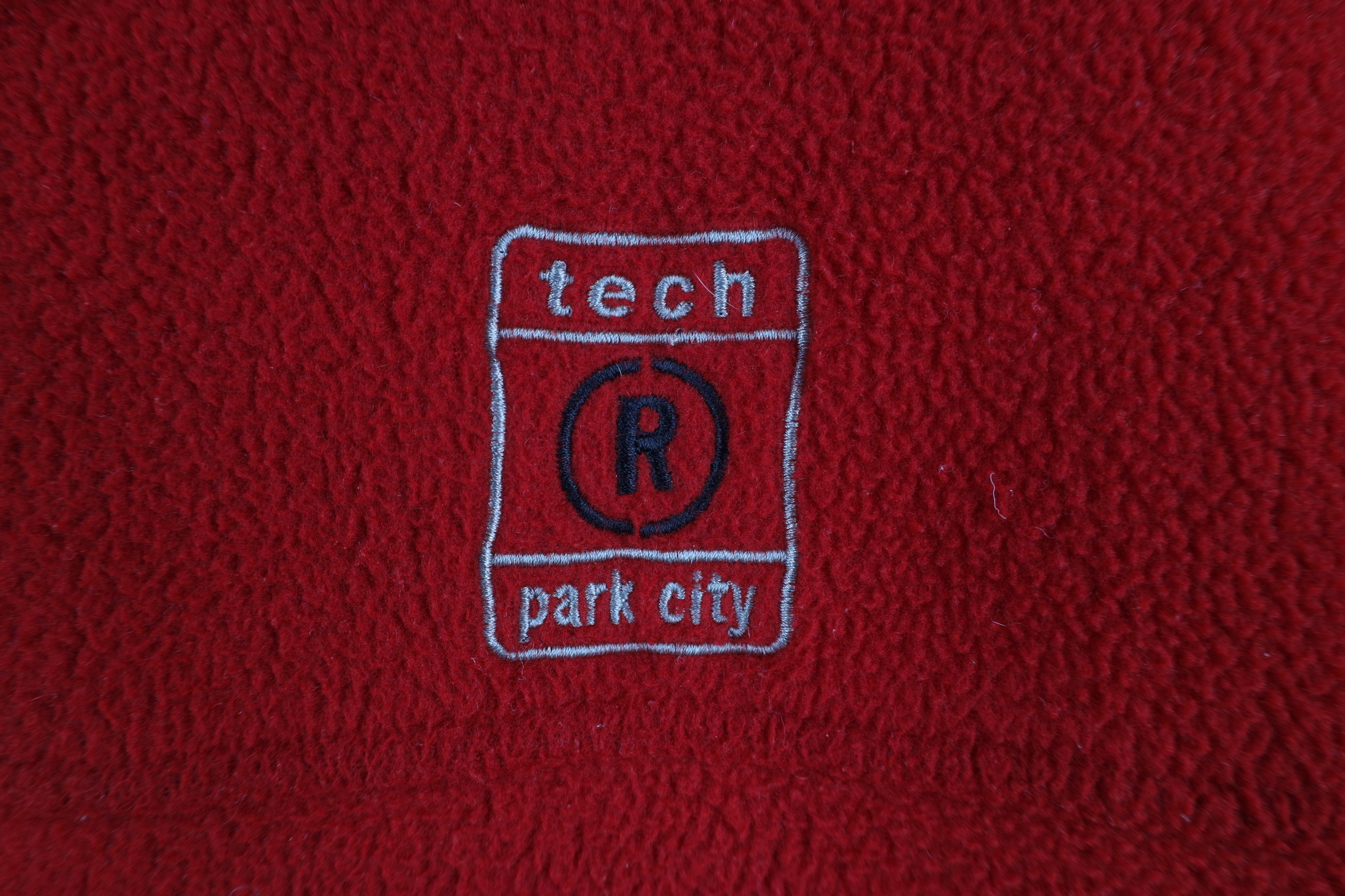 Vintage Vintage 90s Roots Tech Park City Utah Fleece Jacket Red Size US M / EU 48-50 / 2 - 4 Thumbnail