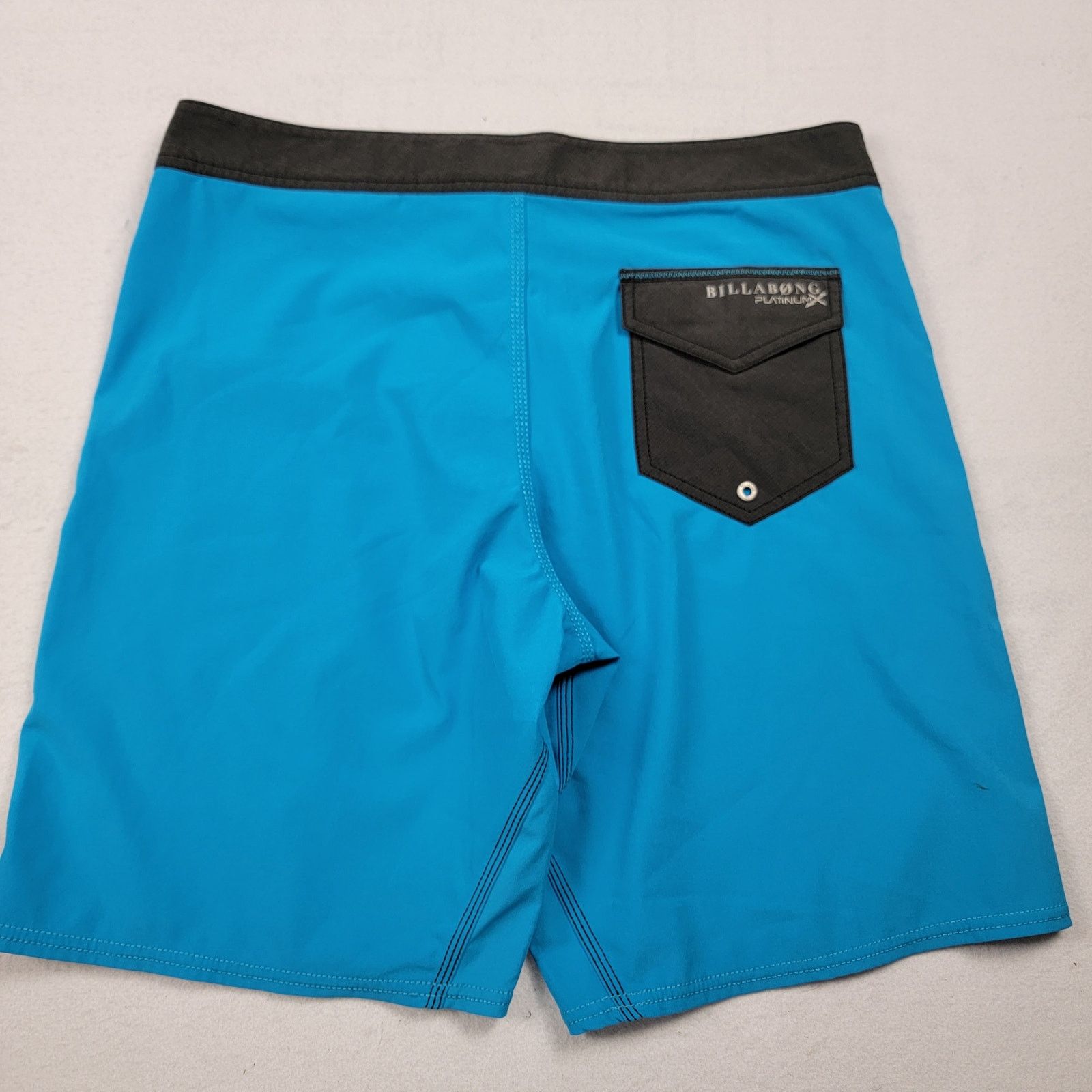 Billabong Billabong Men's Blue Shorts - Size 33 - Pre-owned Size US 33 - 2 Thumbnail