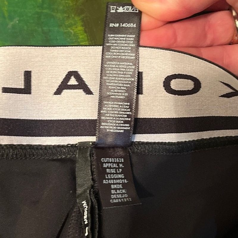 Designer Koral Appeal High Rise Legging Black Pink stripe Medium Size 26" / US 2 / IT 38 - 4 Thumbnail