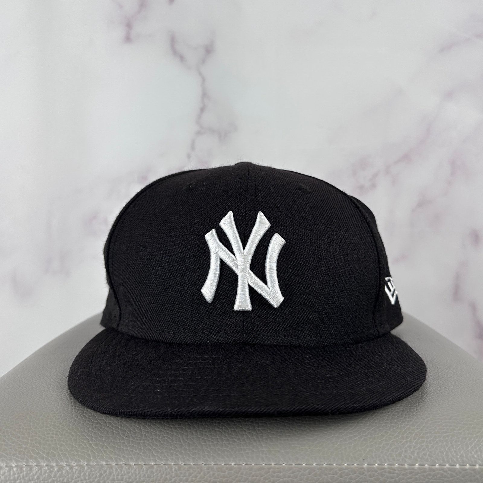 New Era New York Yankees Black Fitted Size ONE SIZE - 1 Thumbnail