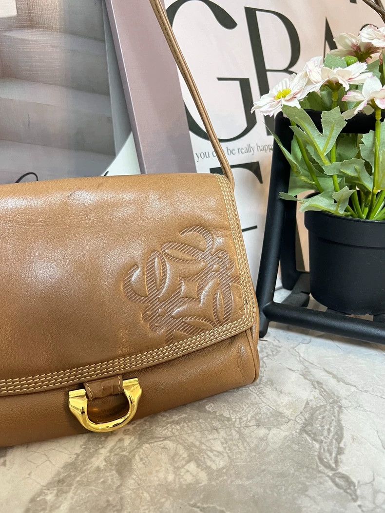 Loewe loewe Small suede crossbody bag 2503-Nextarrow Size ONE SIZE - 2 Thumbnail