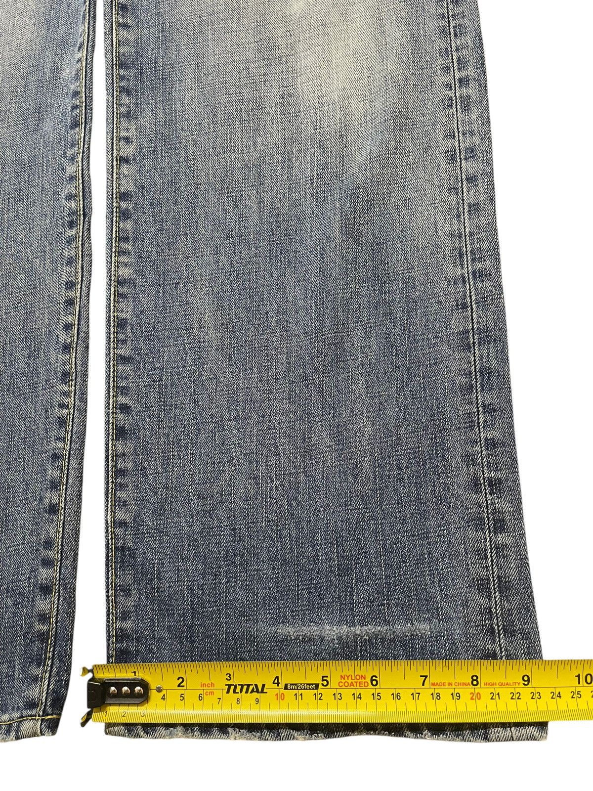 Uniqlo Vintage Japanese Uniqlo Blue Faded Wash Distress Baggy Jeans Size US 36 / EU 52 - 16 Thumbnail