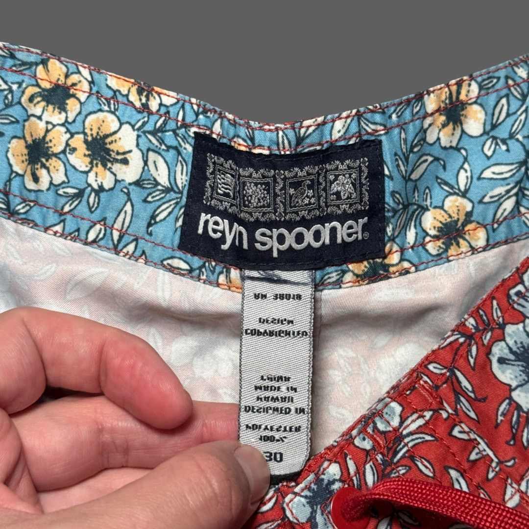 Reyn Spooner Vintage Reyn Spooner Floral Board Shorts Red Blue 30 Size US 30 / EU 46 - 3 Thumbnail