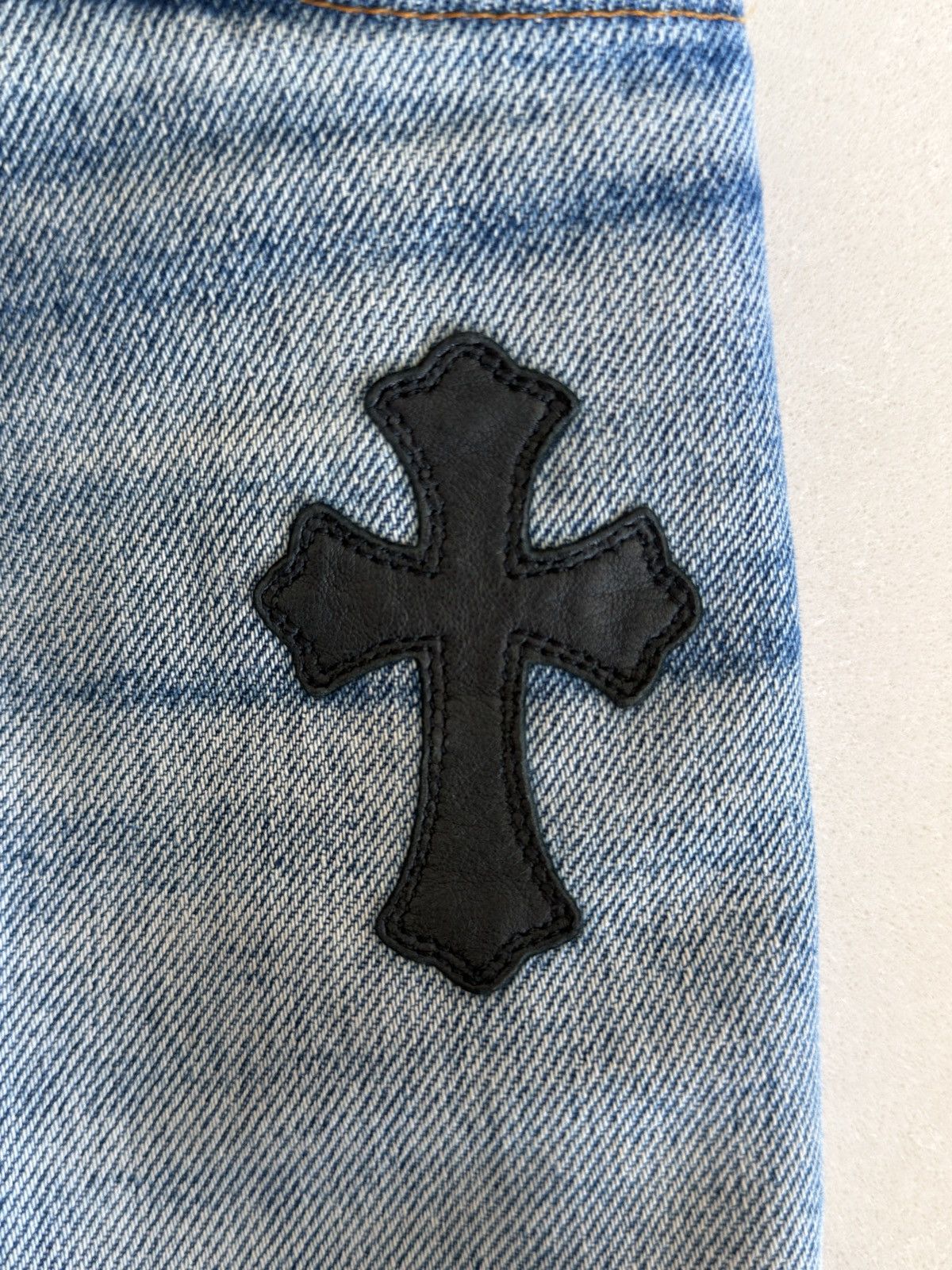 Chrome Hearts Chrome Hearts Light-wash Blue 505 Levi’s Patched Denim Size US 34 / EU 50 - 17 Thumbnail