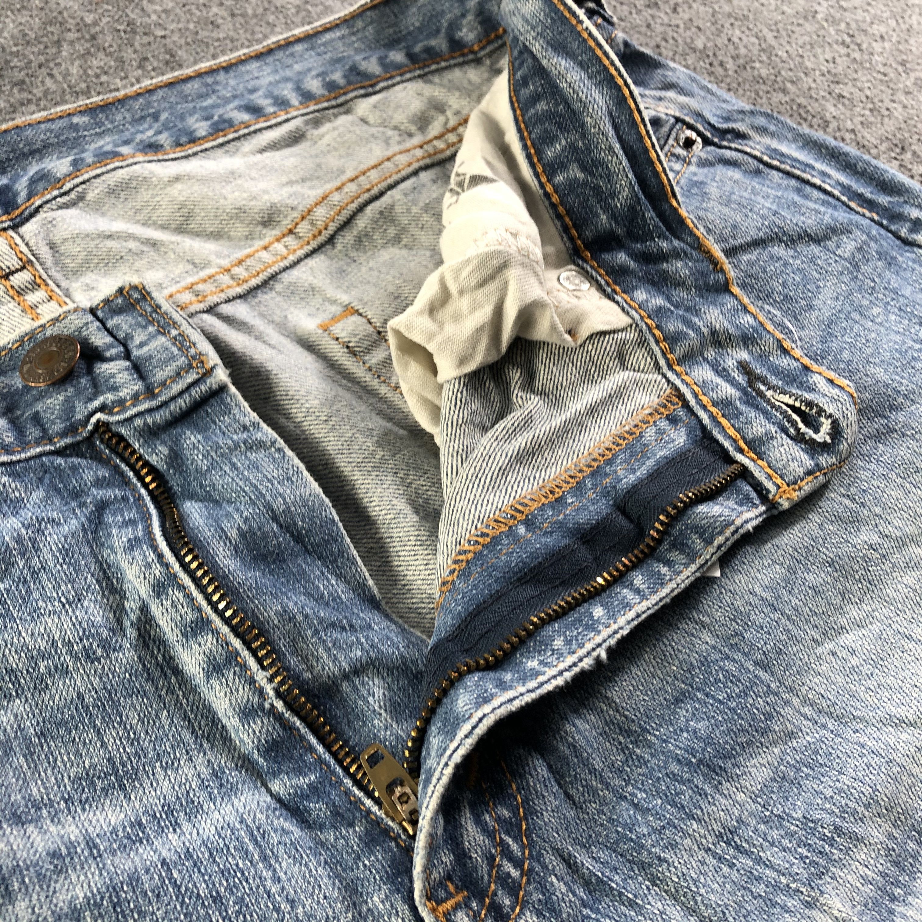 Levi's Vintage Levis 559 Jeans-J3178 Size US 35 - 7 Thumbnail