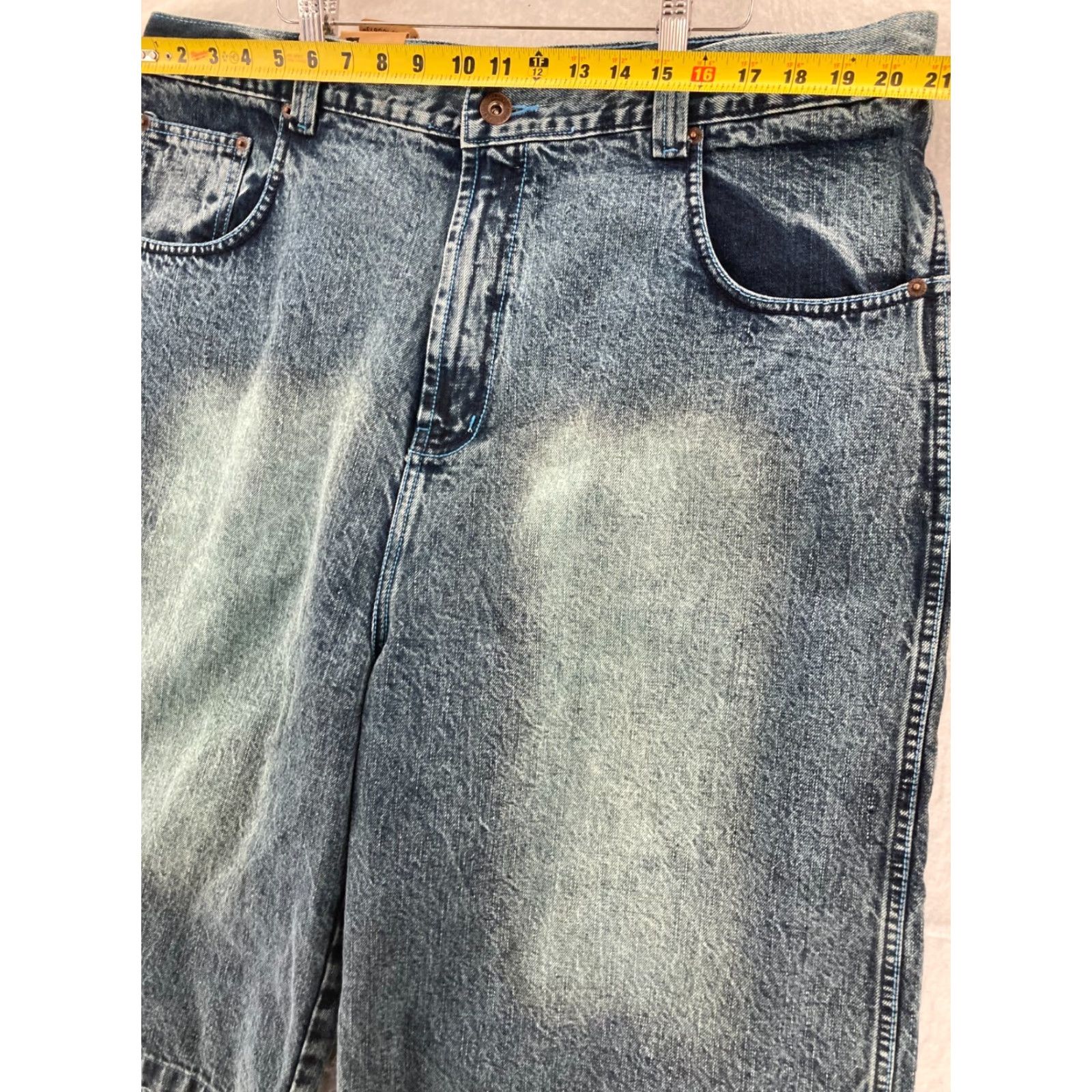 Vintage VINTAGE Bluff Urban Bermuda Shorts Mens 42 Blue Denim Acid Wash Cotton NWT Size US 42 / EU 58 - 2 Thumbnail