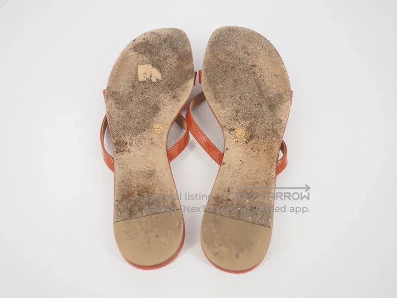Hermes Hermes Red Studs Herringbone Flip Flops Size 35 Size US 4.5 / IT 34.5 - 6 Thumbnail