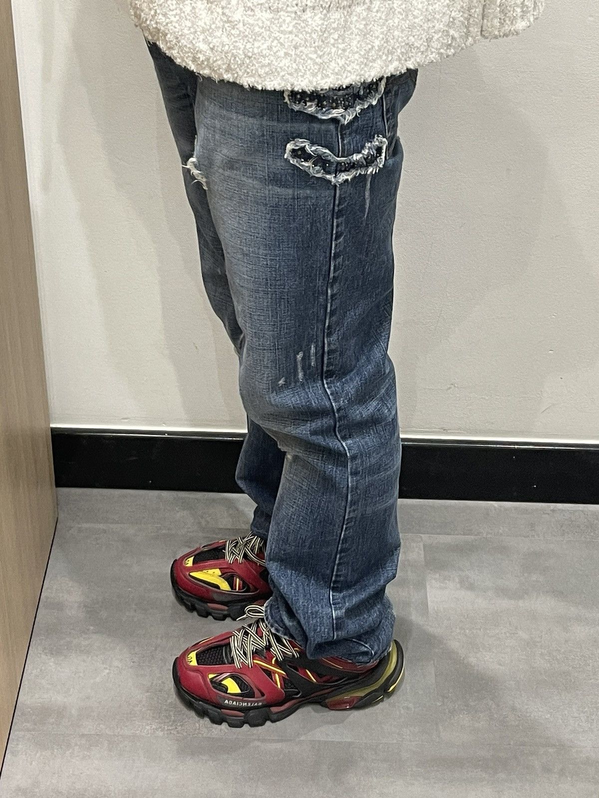 Versace Versace Jeans Couture Distressed Light Indigo Denim Pants Size US 32 / EU 48 - 4 Thumbnail