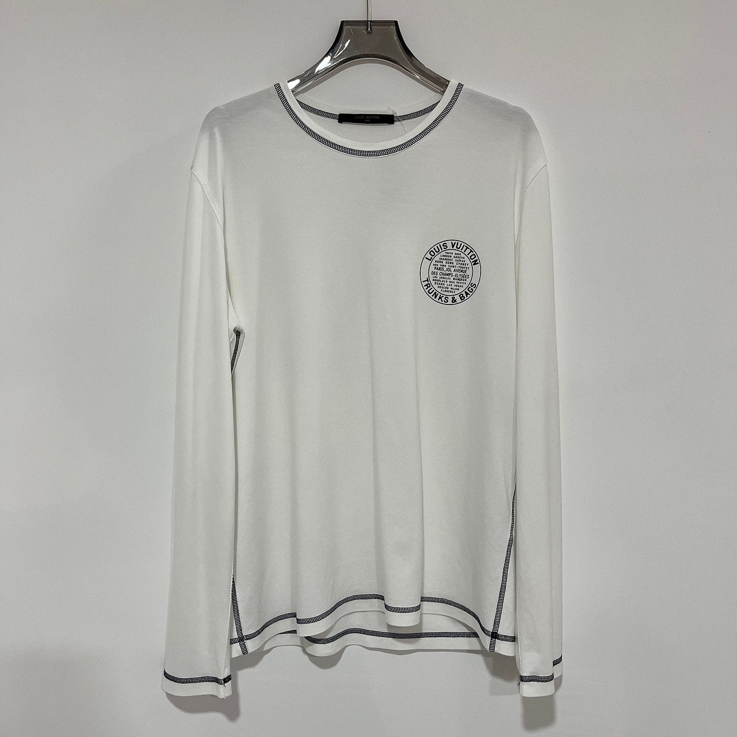 Louis Vuitton Louis Vuitton Logo Patch Long Sleeve T-Shirt Size M Size US M / EU 48-50 / 2 - 1 Thumbnail