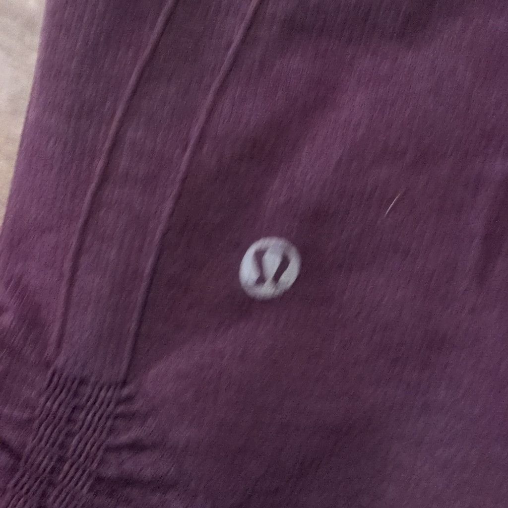 Lululemon Lululemon purple flow crop leggings size 8 Size 30" / US 8 / IT 44 - 3 Thumbnail
