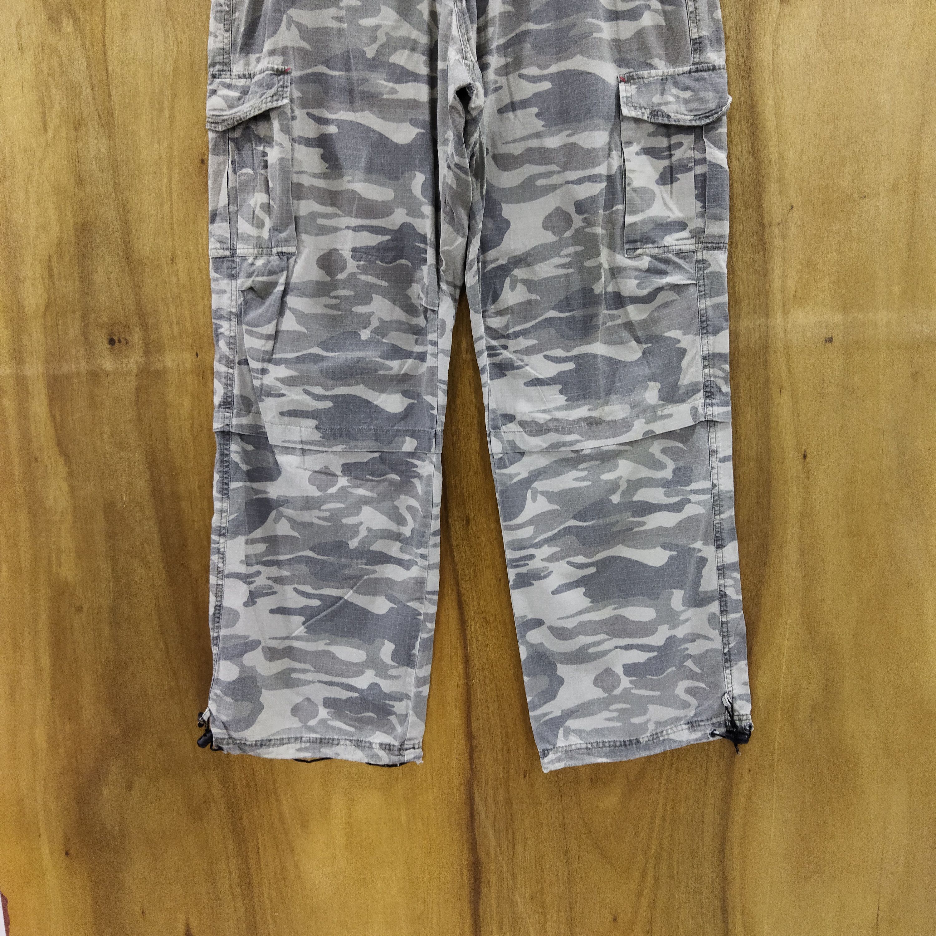 Japanese Brand TREVDE GREY CAMO CARGO PANTS Size US 34 / EU 50 - 3 Thumbnail