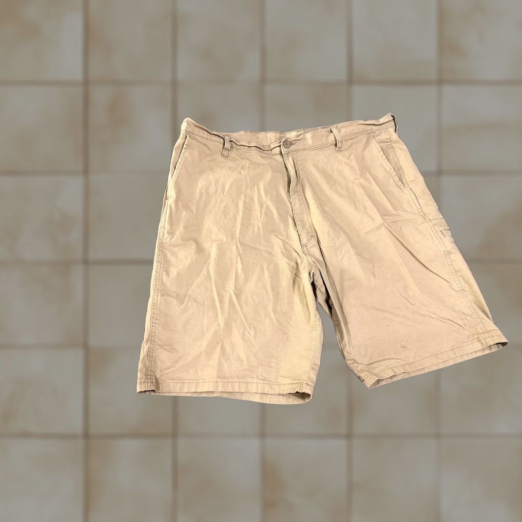 Wrangler Wrangler Cargo Shorts Mens 42 Beige Relaxed Fit Outdoor Casual Shorts Cargo Pocket Pockets 10 In Inseam Summer Spring Regular Mens Size US 42 / EU 58 - 1 Thumbnail