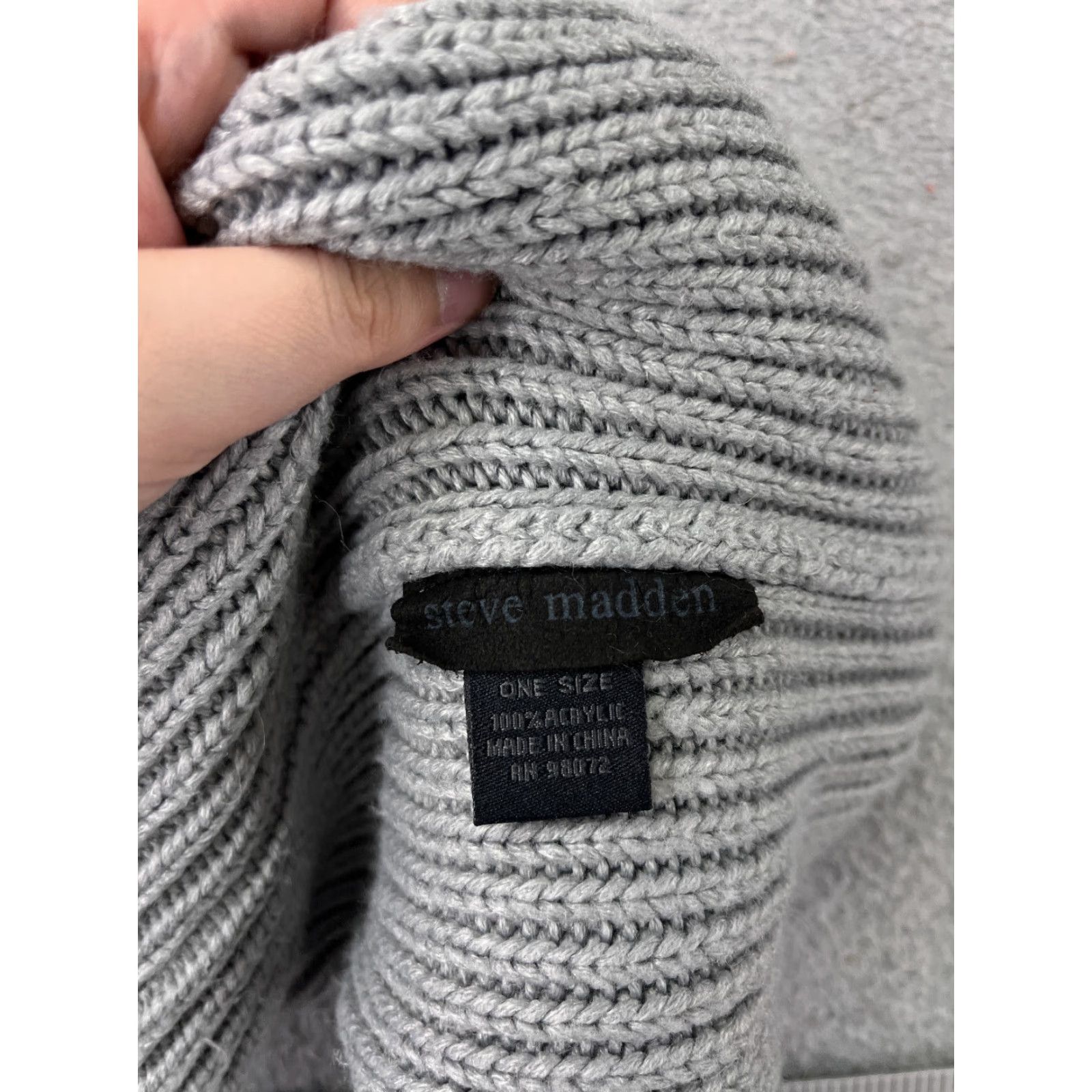 Steve Madden Steve Madden Beanie Toque Womens OS Gray Silver Spike Knit 100% Acrylic Pom Ski Size ONE SIZE - 7 Thumbnail