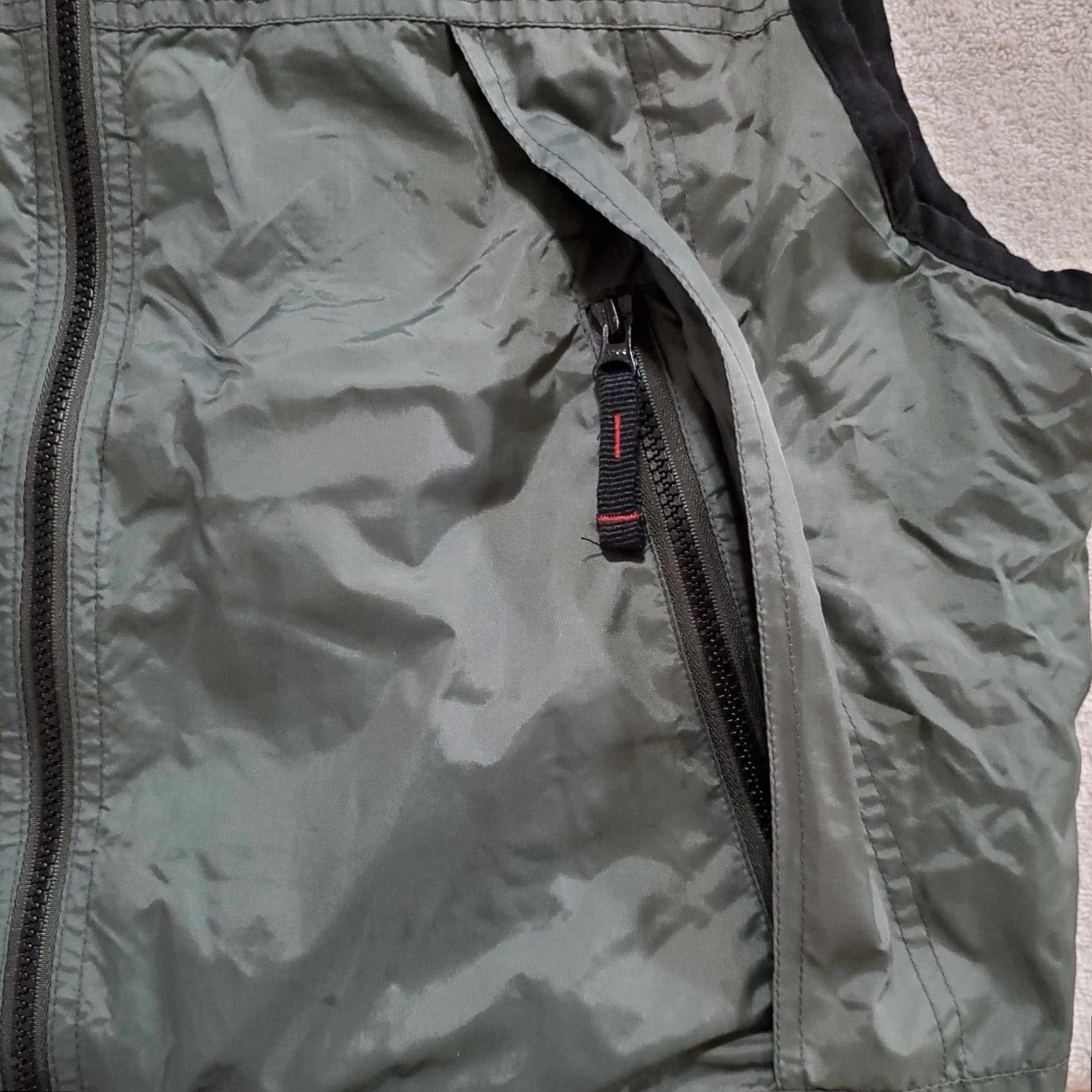Gap VINTAGE is not applicable; Gap Mens Vest Activewear Green Full Zip M Oversized Nylon Outdoor Nature Fall Winter Spring Nature Size US M / EU 48-50 / 2 - 7 Thumbnail