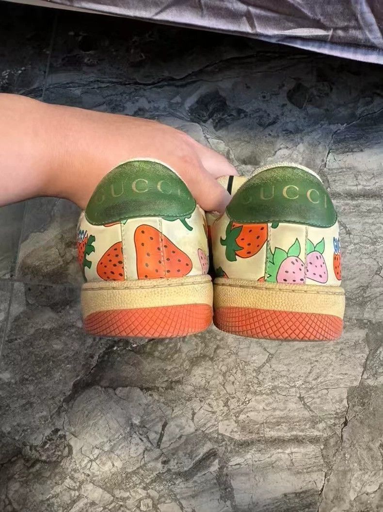 Gucci Strawberry Print Screener Sneakers Size 37-2506