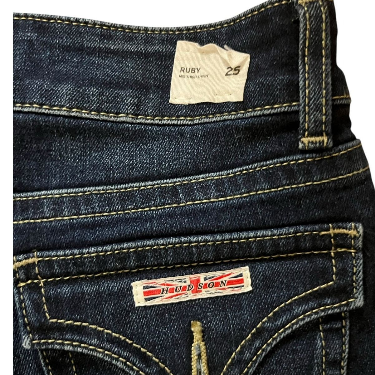 Hudson HUDSON Ruby Jean Shorts Women’s Size 25 Mid Thigh Denim Size 25" / US 0 / IT 36 - 5 Thumbnail