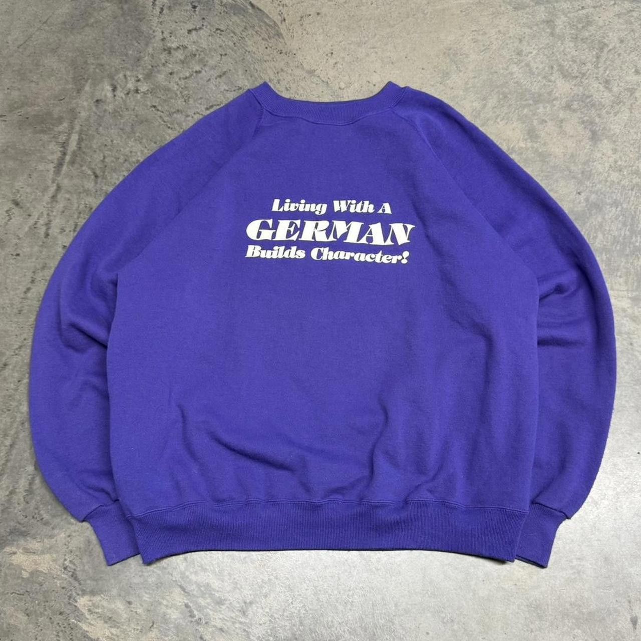 Hanes × Vintage VTG 90s Living With A German Builds Character Crewneck Size US XL / EU 56 / 4 - 1 Thumbnail