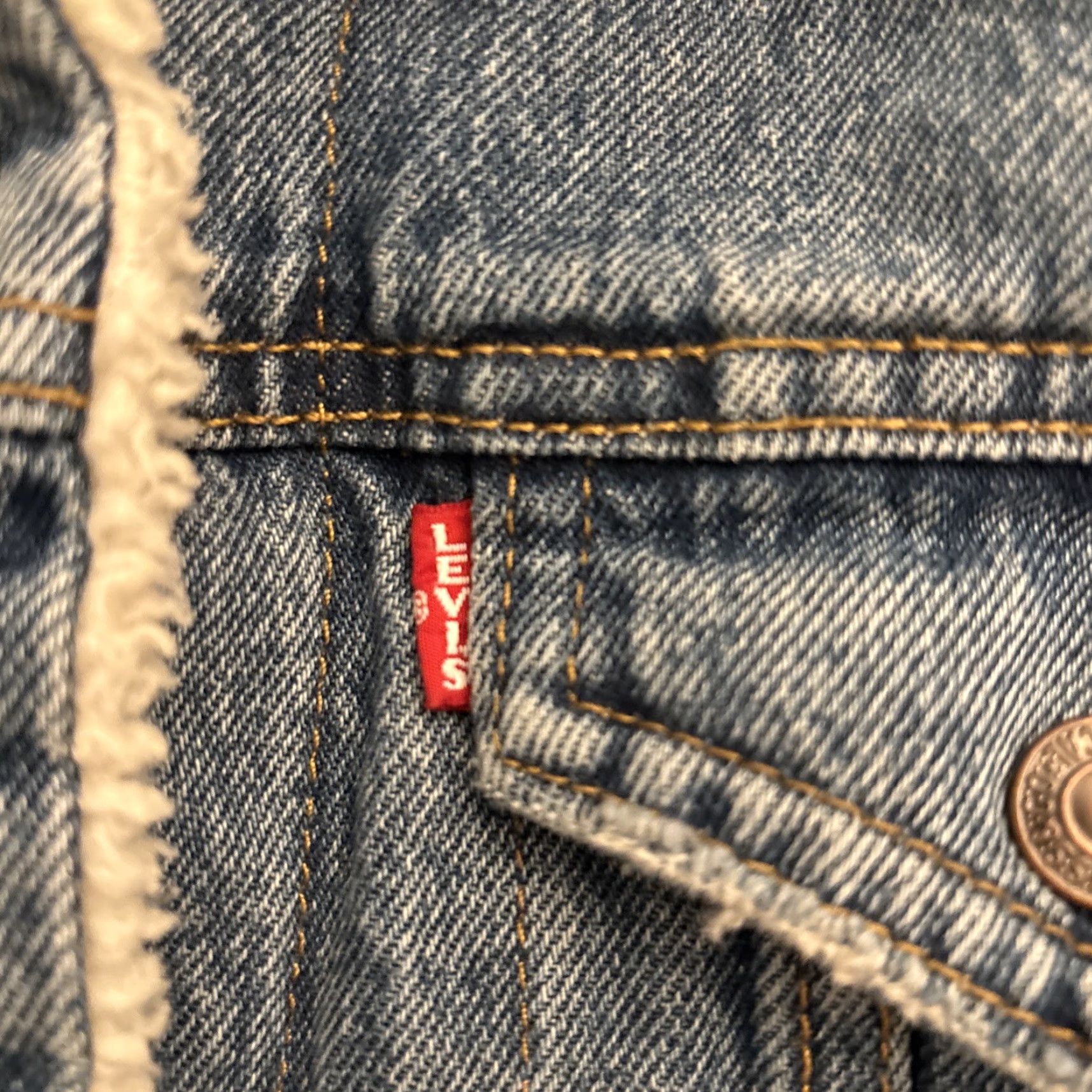 Levi's VINTAGE Levi's Premium Denim Jacket Womens XS Blue Sherpa Lined Classic Retro 00s Size XS / US 0-2 / IT 36-38 - 4 Thumbnail