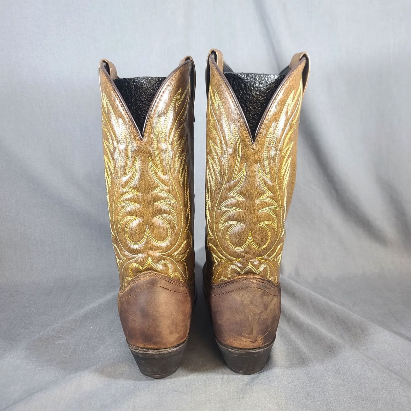 Vintage Laredo Boots Womens Kadi Western Round Toe Mid-Calf Brown Leather Size 10M KS 42 EU 7.5 UK 7.5 US 10 Footwear Cowboy Theme Mens Womens Girls379 Size US 10 / IT 40 - 4 Thumbnail