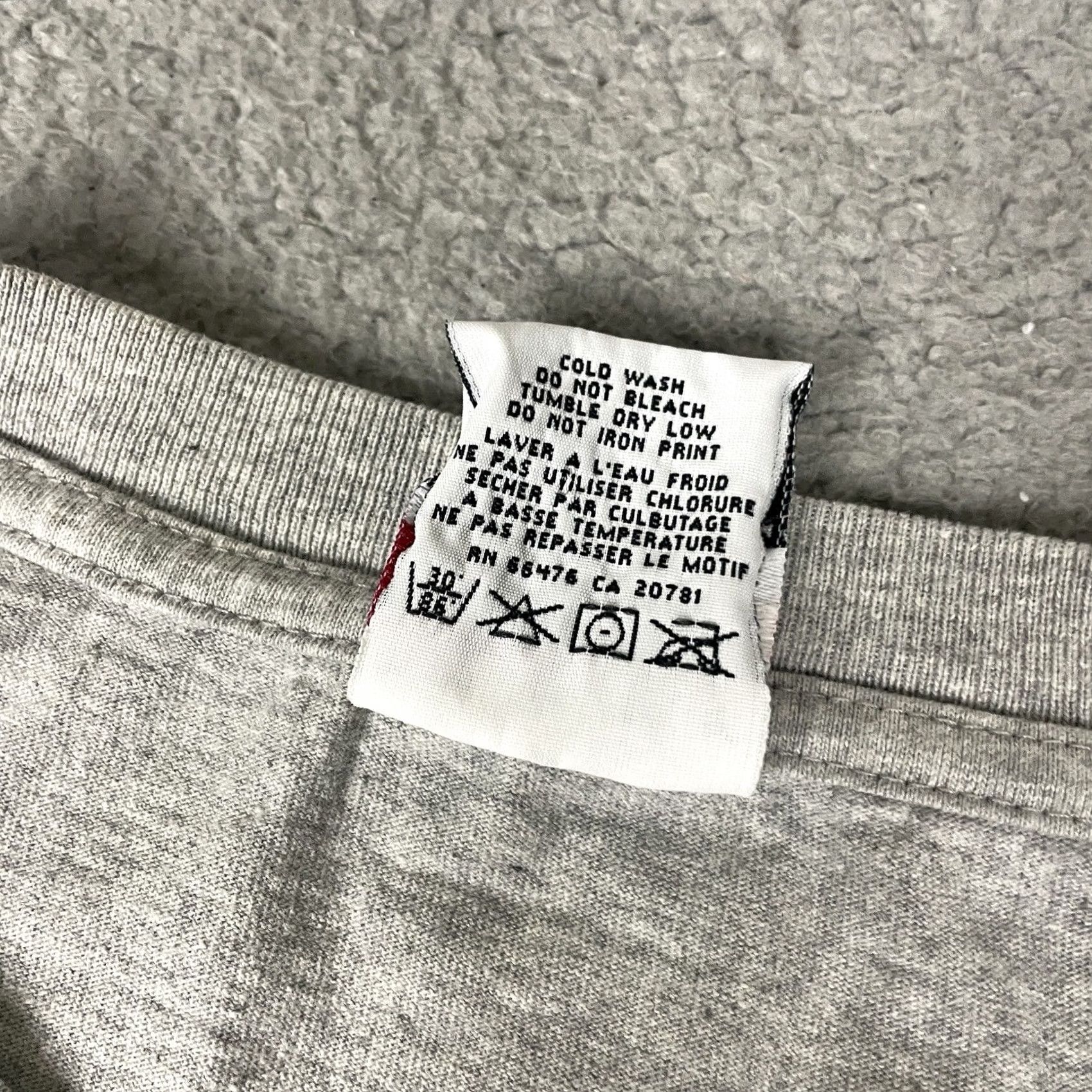 Tommy Hilfiger VINTAGE Tommy Hilfiger Shirt Mens M Gray 90s Made USA TH Tommy Jeans Logo Crew Neck Short Sleeve T-Shirt Size US M / EU 48-50 / 2 - 4 Thumbnail