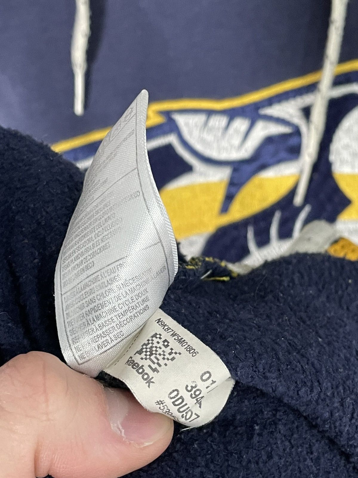 Ccm × NHL × Vintage Vintage CCM Streetwear Vintage Reebok NHL Hoodie Size US XL / EU 56 / 4 - 10 Thumbnail